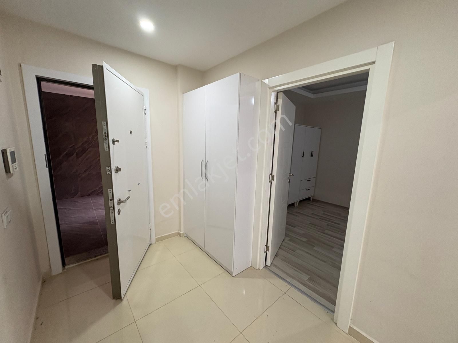 Yüzme Havuzlu , Otoparklı , Saunalı Site İçinde Fırsat 2+1 Daire - Görsel 17