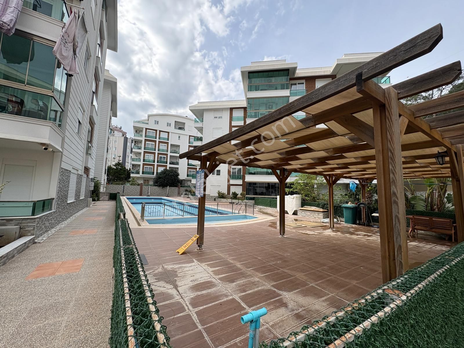 Yüzme Havuzlu , Otoparklı , Saunalı Site İçinde Fırsat 2+1 Daire - Görsel 23