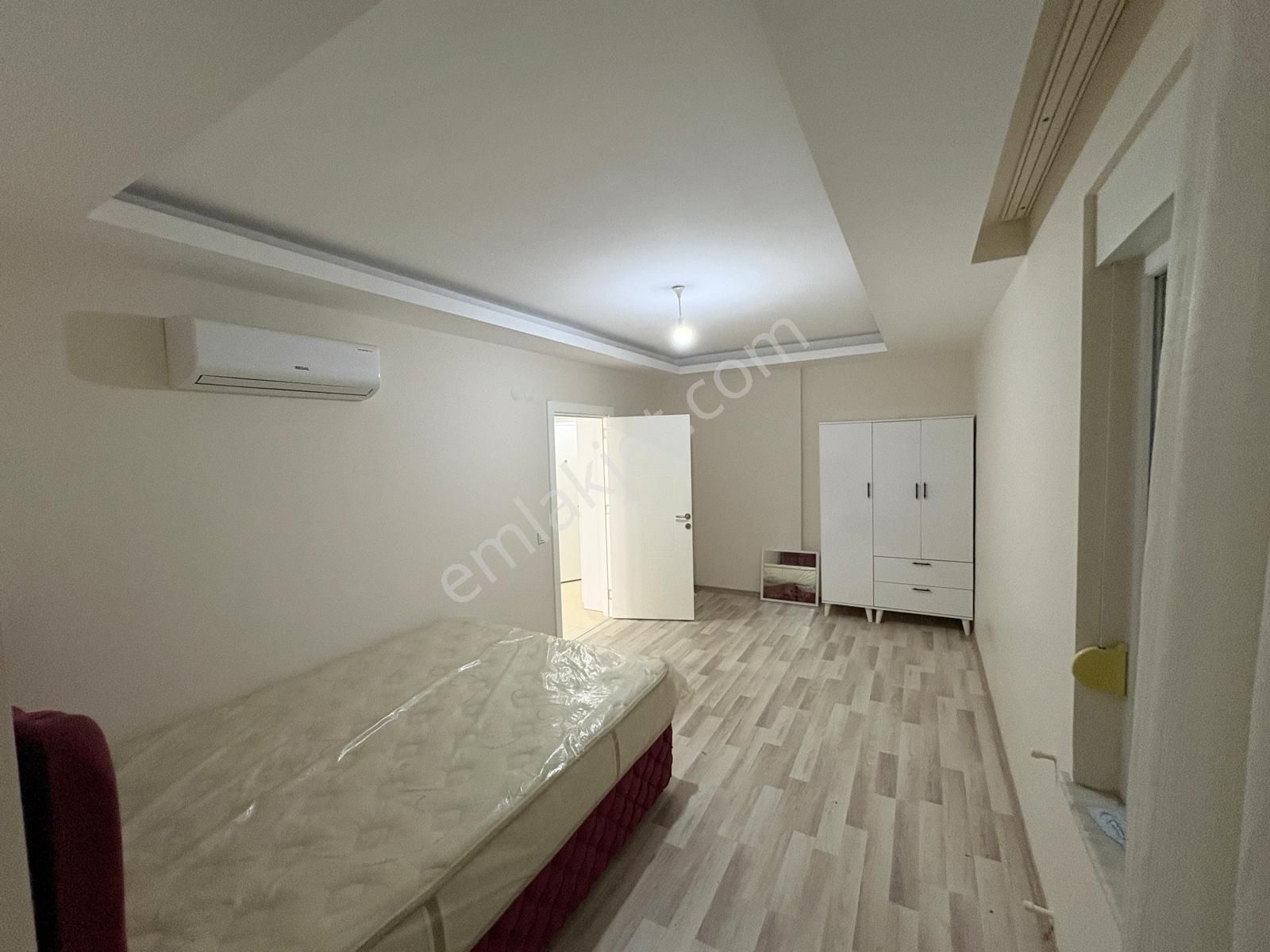 Yüzme Havuzlu , Otoparklı , Saunalı Site İçinde Fırsat 2+1 Daire - Görsel 11