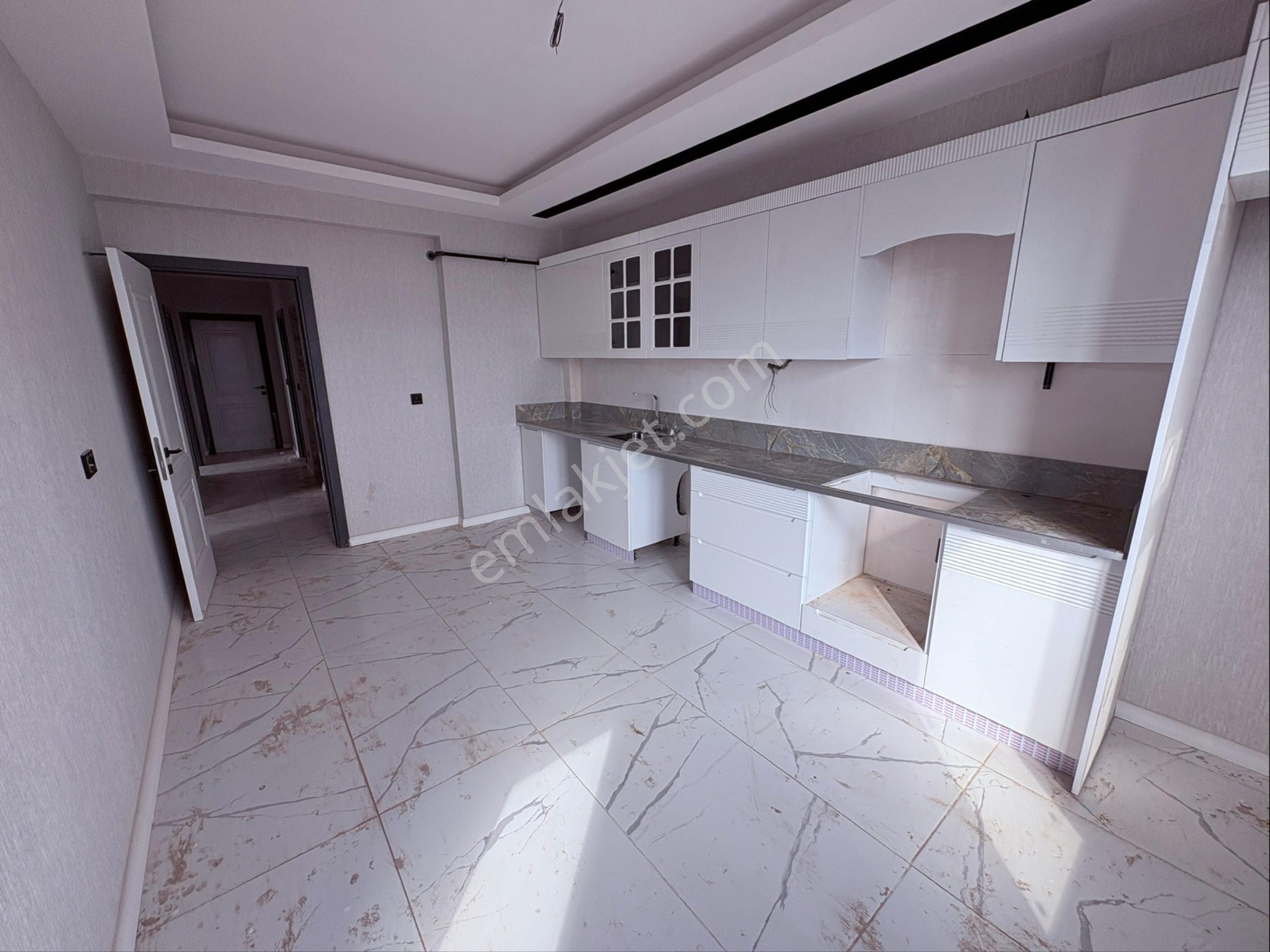 Süper Konumda Çift Balkon Arakat Lüx Daire - Görsel 21