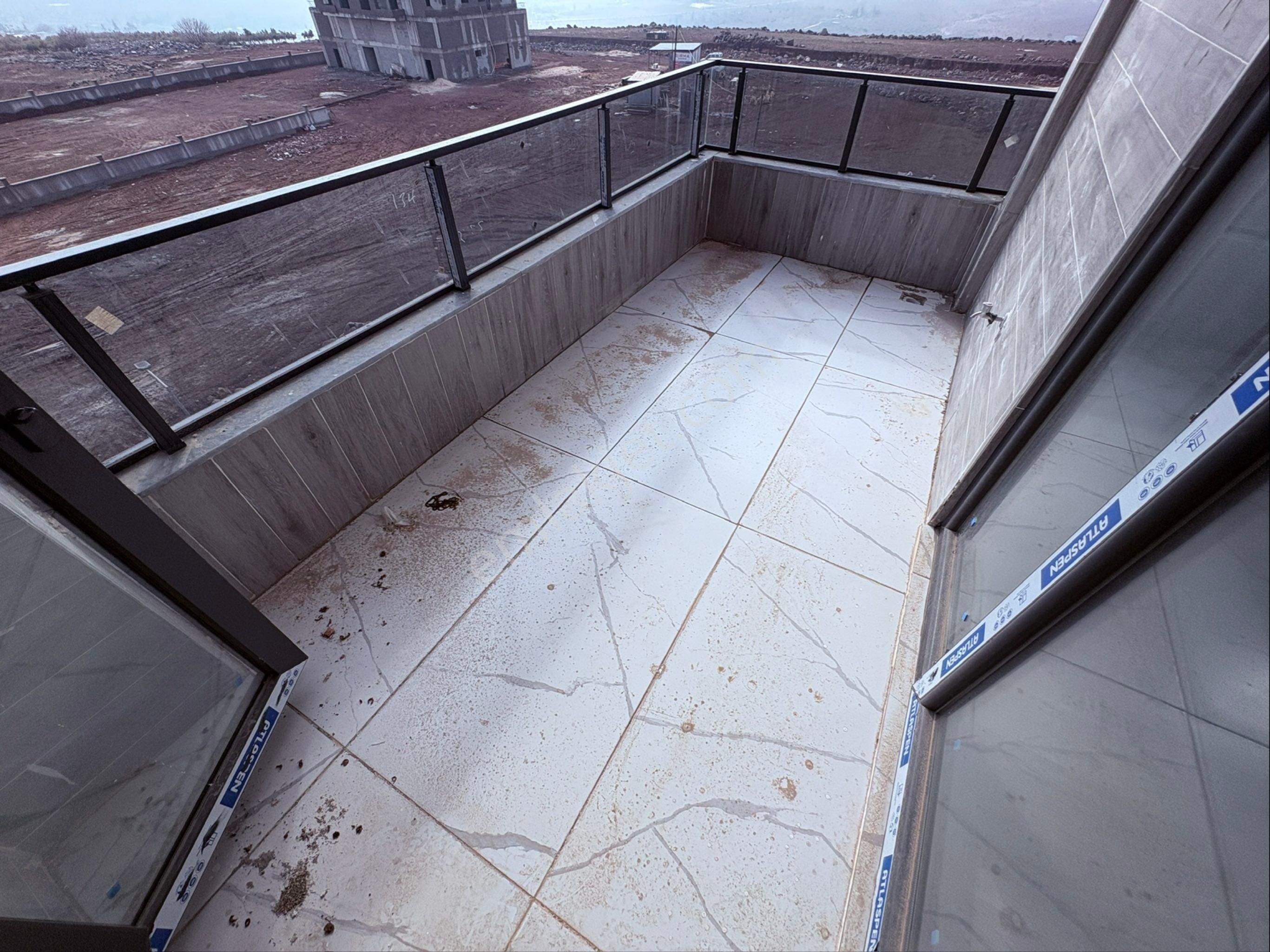 Süper Konumda Çift Balkon Arakat Lüx Daire - Görsel 33