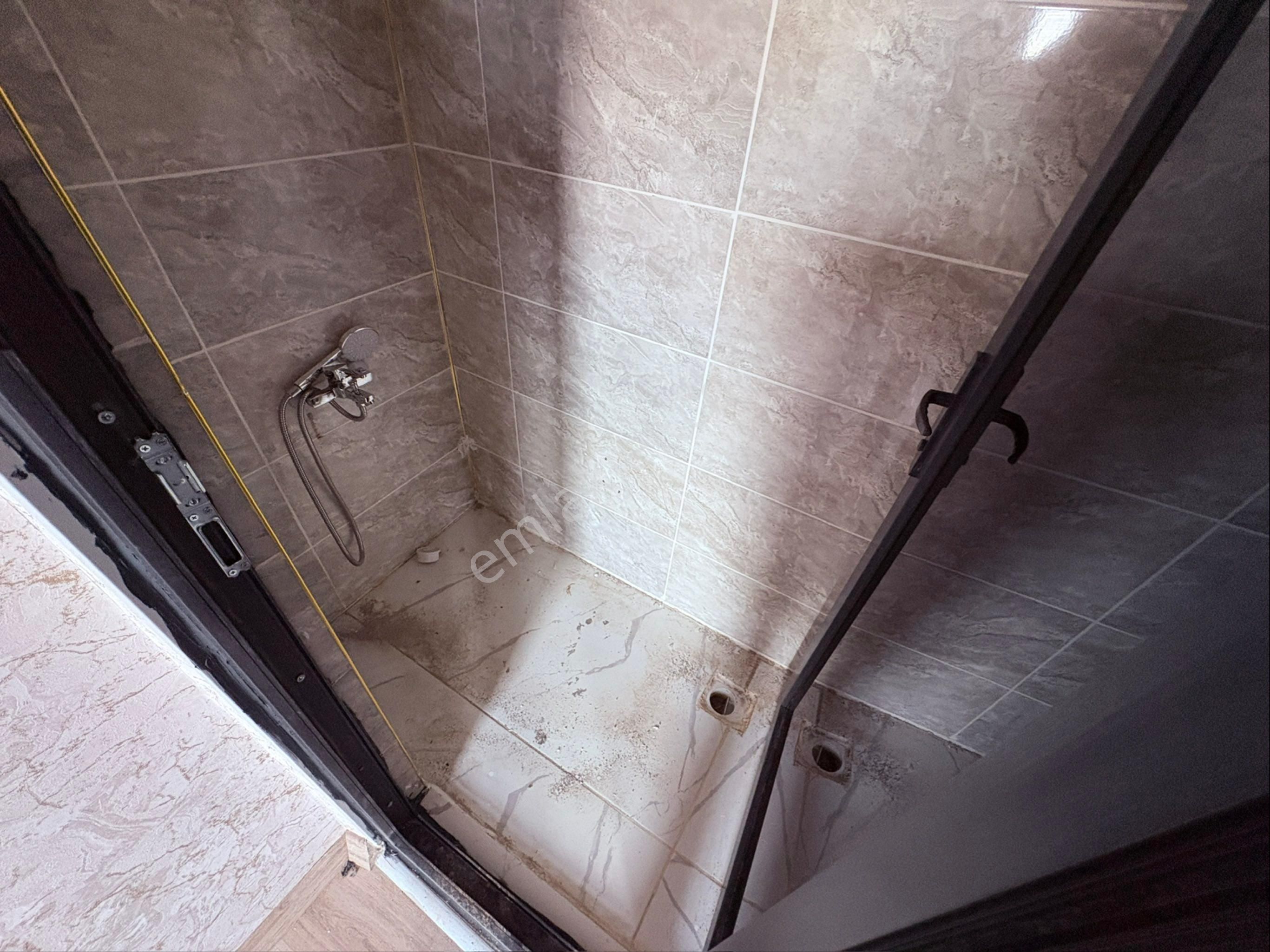 Süper Konumda Çift Balkon Arakat Lüx Daire - Görsel 5