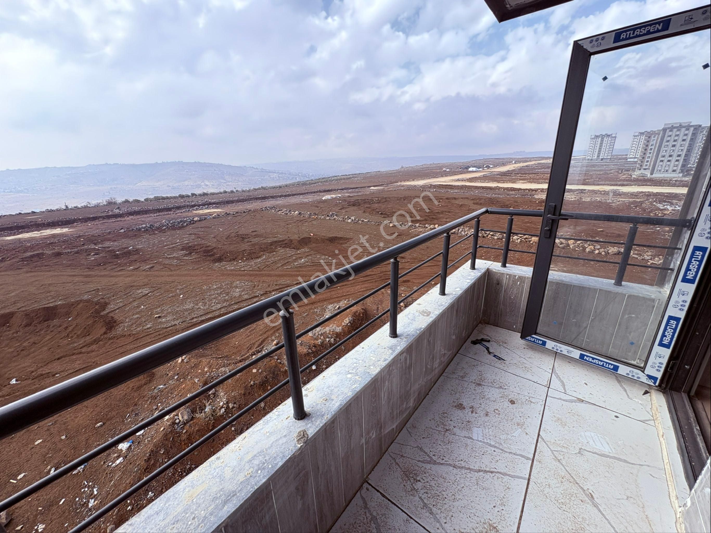 Süper Konumda Çift Balkon Arakat Lüx Daire - Görsel 25