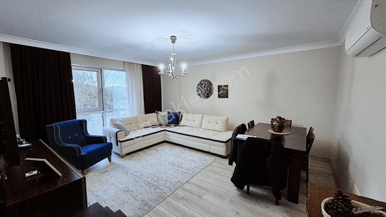 Tuzla Cami Mahallesinde Satılık 3+1 Daire