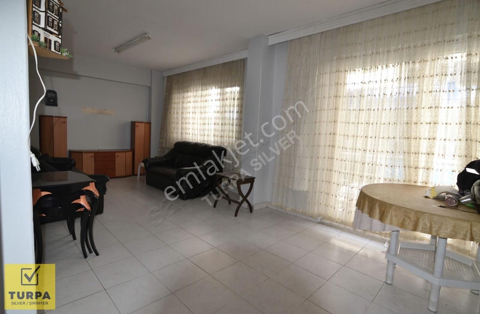 Hasanefendi Mah,gençlik Caddesi Üzerinde Satılık 3+1 Daire