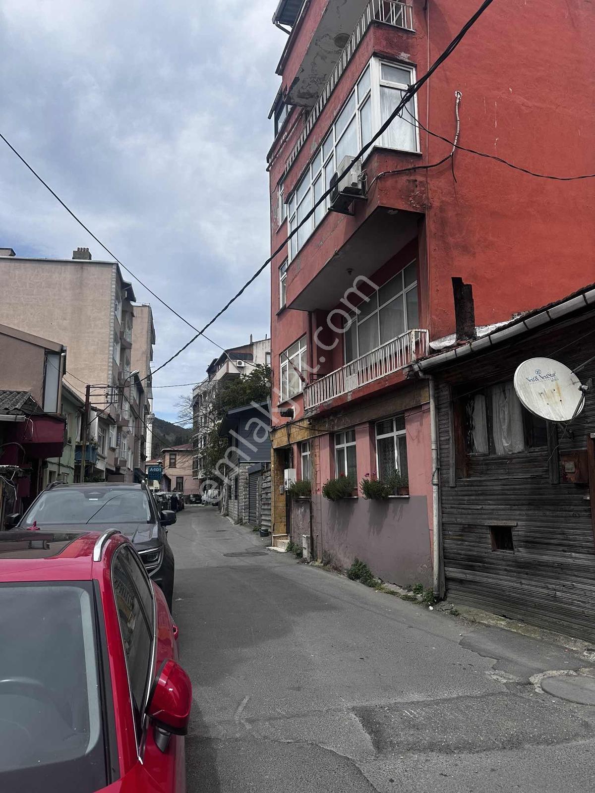 Denize 100 Metre Mesafede Satılık Bahçeli Müstakil Ev - Görsel 6