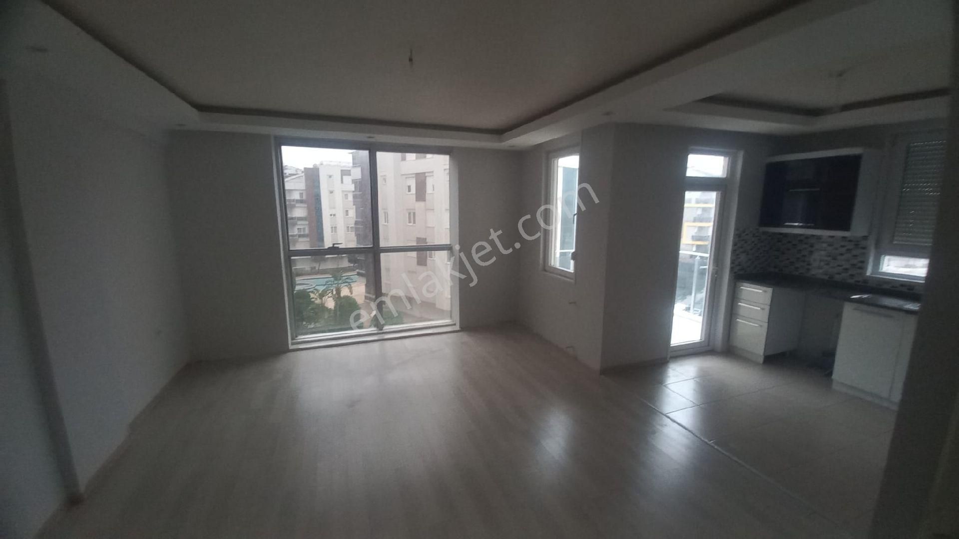 Hurma Konyaaltı’nda Havuzlu Sitede 2+1 Kiralık Daire , Lüks Asansörlü, Şifreli Girişli - Görsel 14