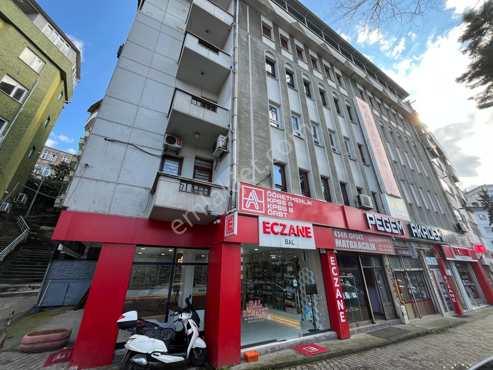 Trabzon Meydanda Komple Satılık İşyeri - Görsel 33