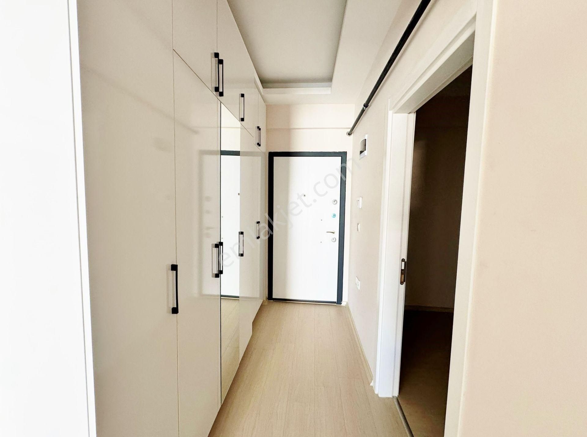 Menemen Seyrek Cadde Üzeri Kiralık Geniş Ara Kat 2+1 Sıfır Daire - Görsel 10