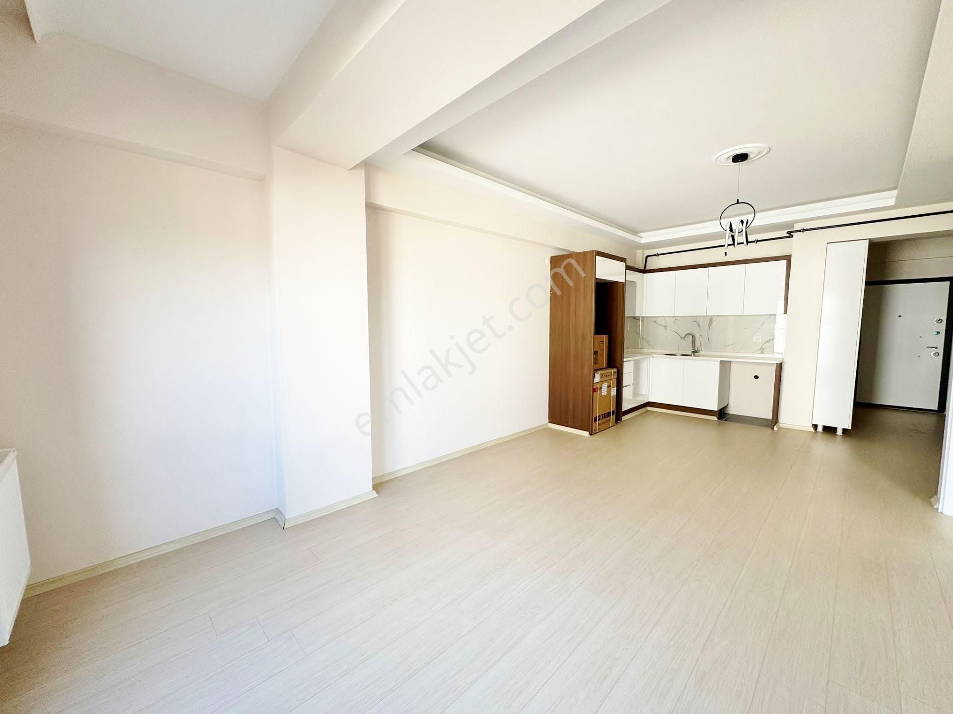 Menemen Seyrek Cadde Üzeri Kiralık Geniş Ara Kat 2+1 Sıfır Daire - Görsel 16