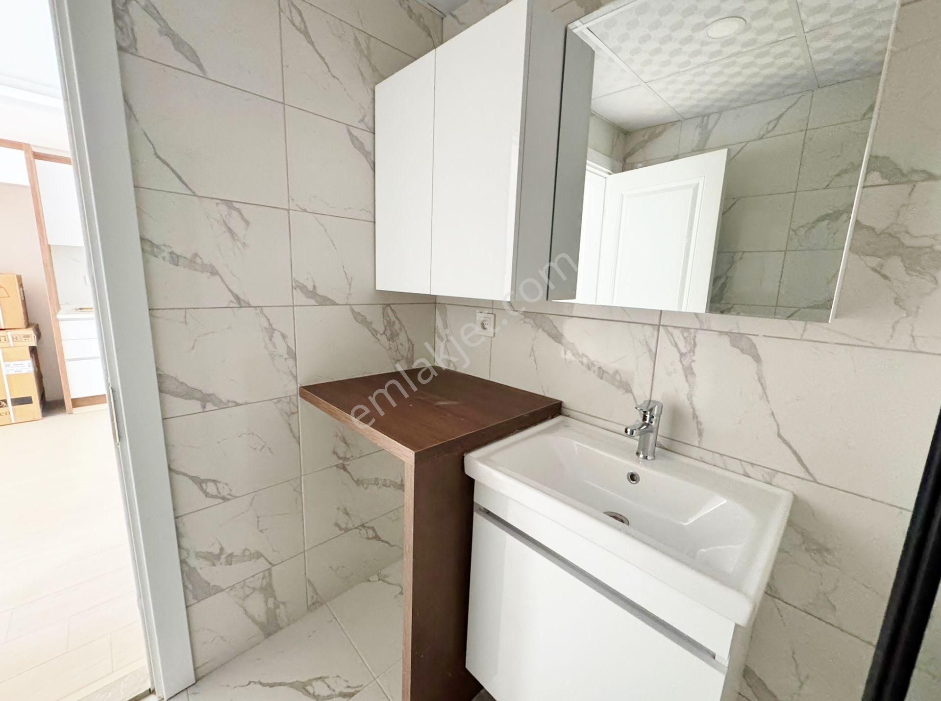 Menemen Seyrek Cadde Üzeri Kiralık Geniş Ara Kat 2+1 Sıfır Daire - Görsel 27