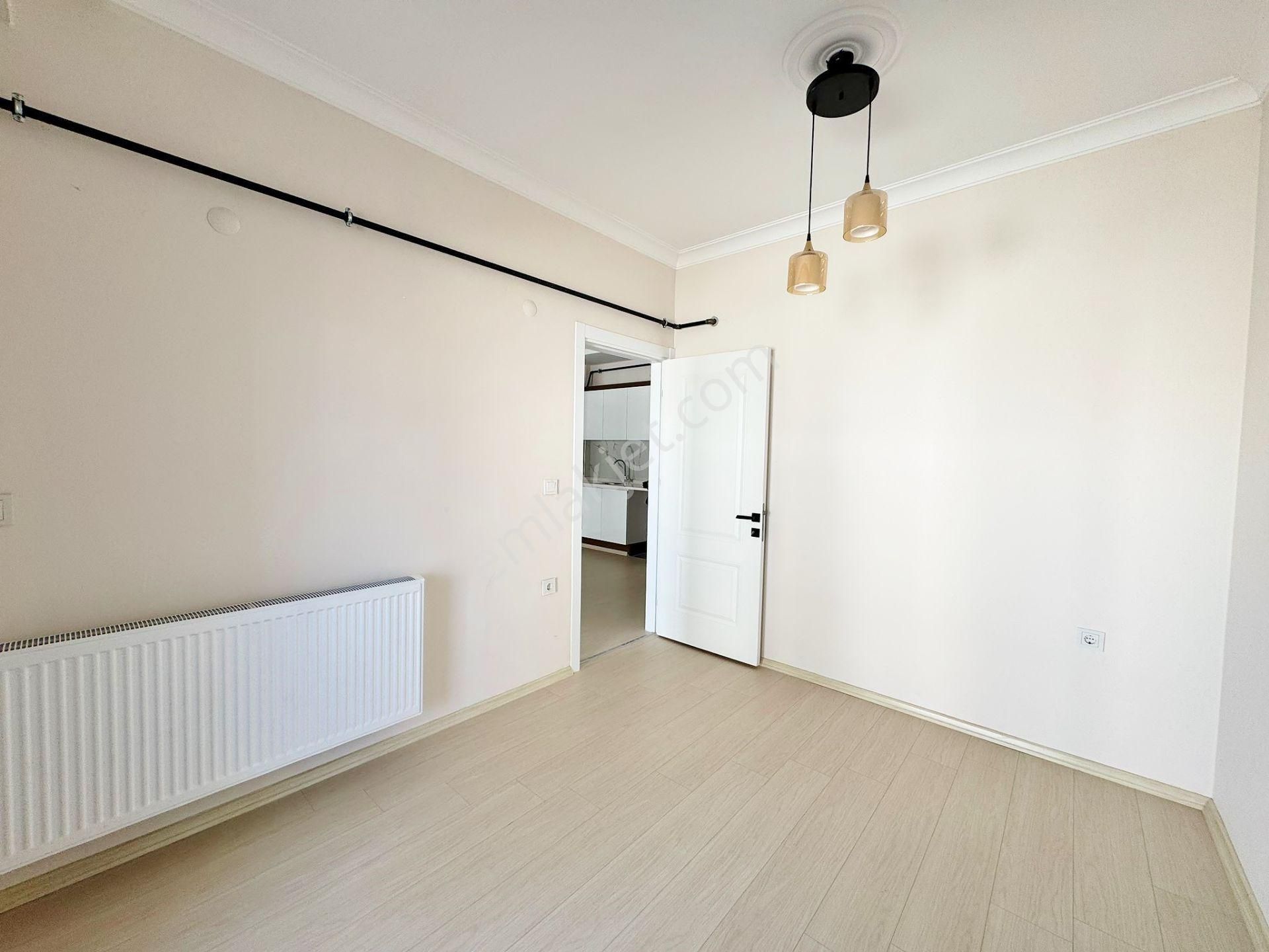 Menemen Seyrek Cadde Üzeri Kiralık Geniş Ara Kat 2+1 Sıfır Daire - Görsel 22