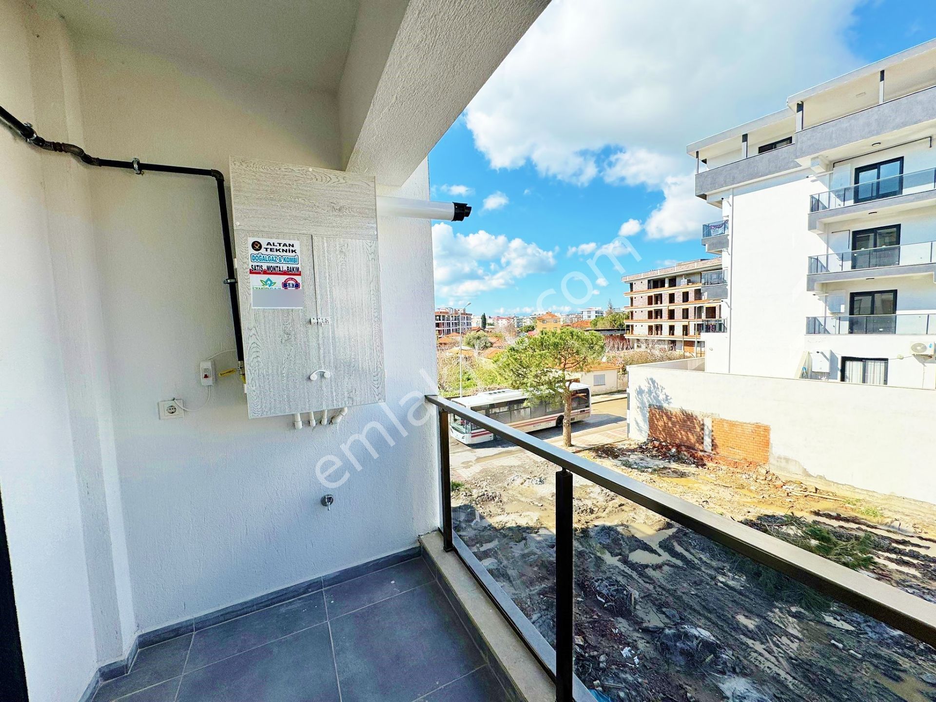 Menemen Seyrek Cadde Üzeri Kiralık Geniş Ara Kat 2+1 Sıfır Daire - Görsel 24