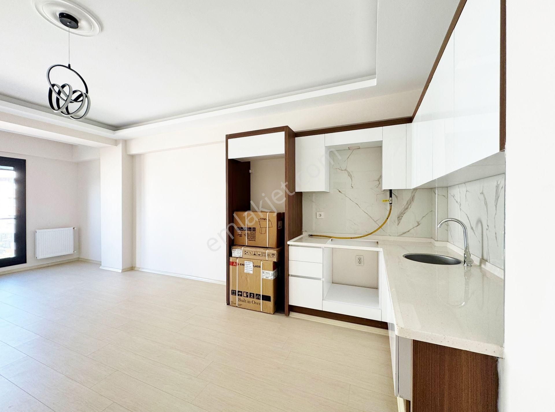 Menemen Seyrek Cadde Üzeri Kiralık Geniş Ara Kat 2+1 Sıfır Daire - Görsel 12