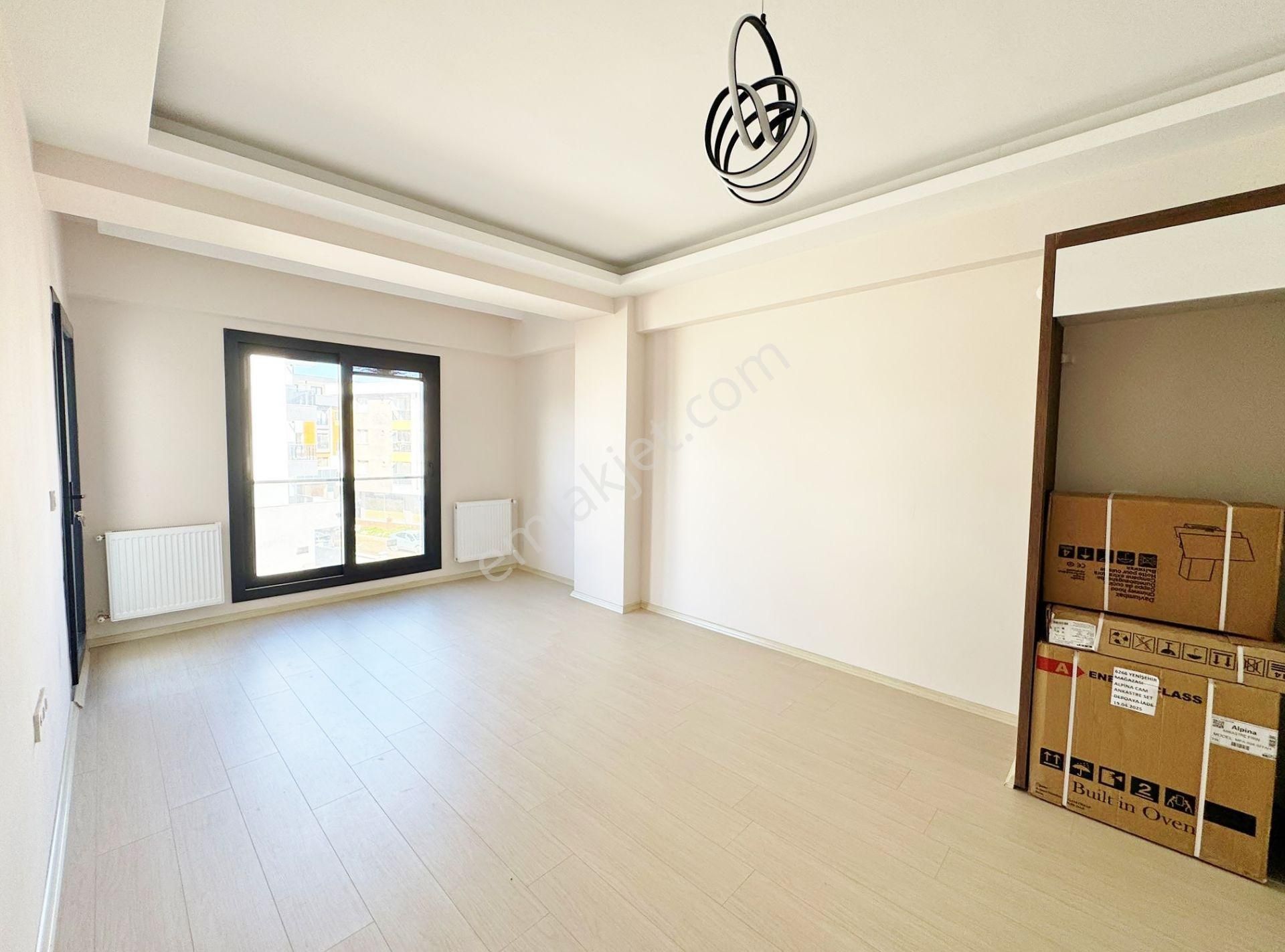 Menemen Seyrek Cadde Üzeri Kiralık Geniş Ara Kat 2+1 Sıfır Daire - Görsel 14