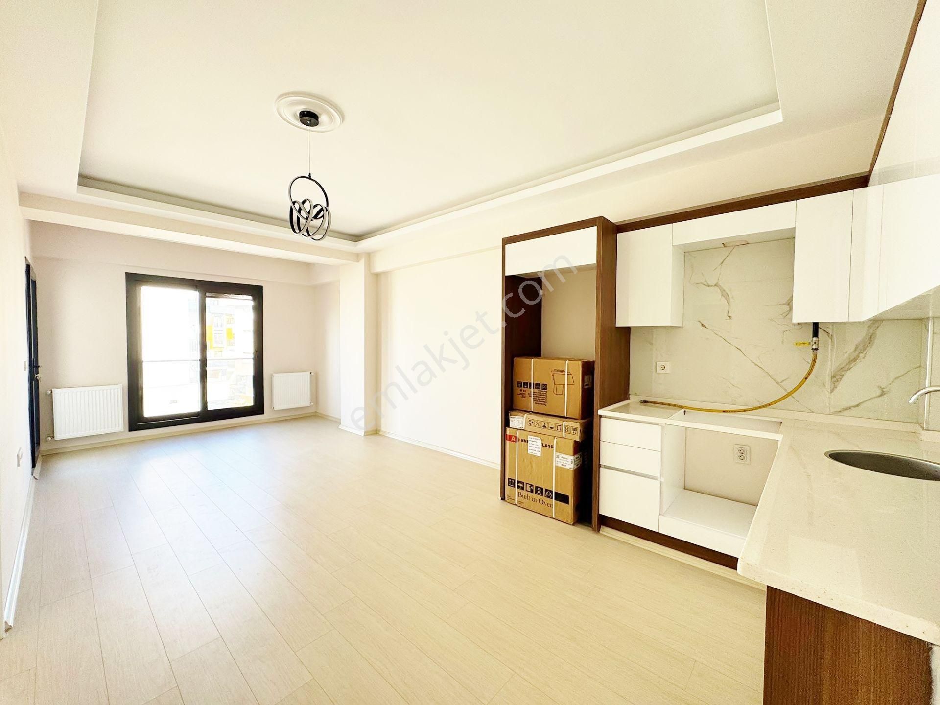 Menemen Seyrek Cadde Üzeri Kiralık Geniş Ara Kat 2+1 Sıfır Daire - Görsel 11