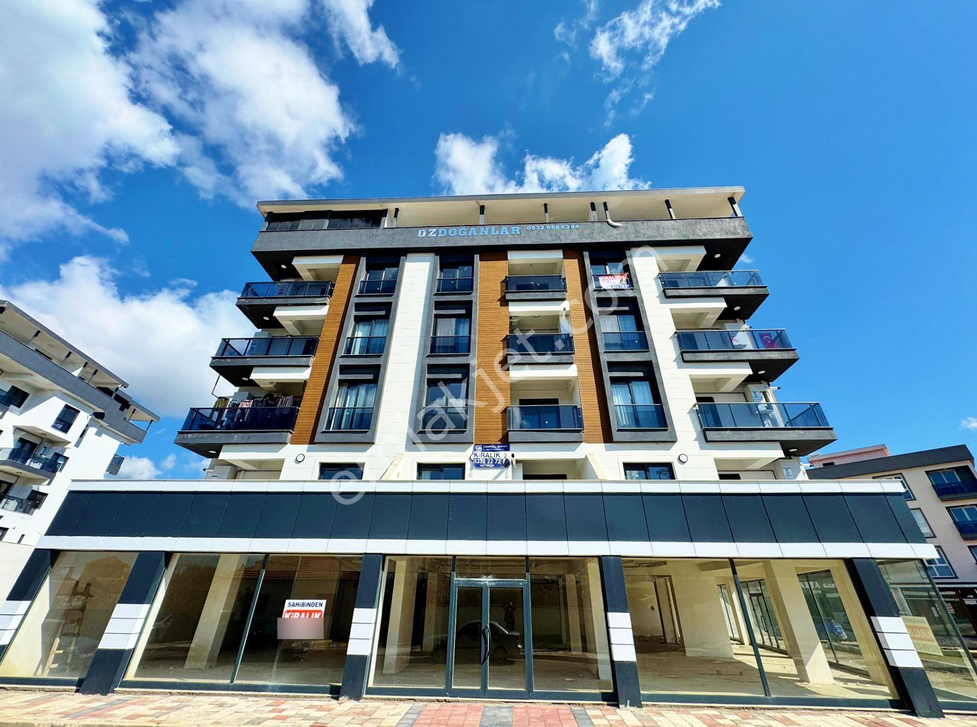 Menemen Seyrek Cadde Üzeri Kiralık Geniş Ara Kat 2+1 Sıfır Daire - Görsel 2
