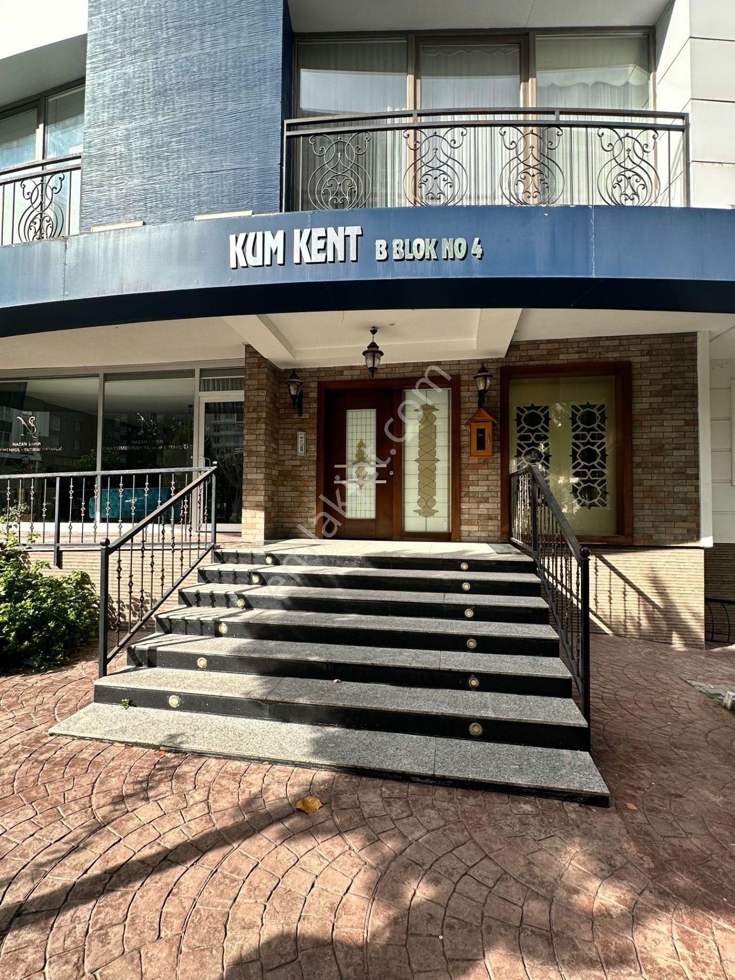 Cağaloğlu Tramvay Arası Sitede 4+1 Satılık Daire - Görsel 26