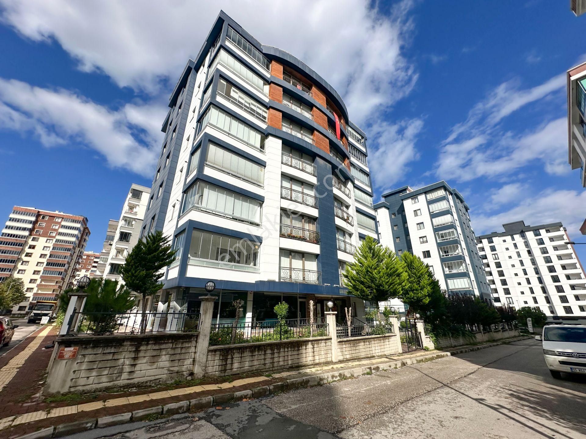 Cağaloğlu Tramvay Arası Sitede 4+1 Satılık Daire - Görsel 28