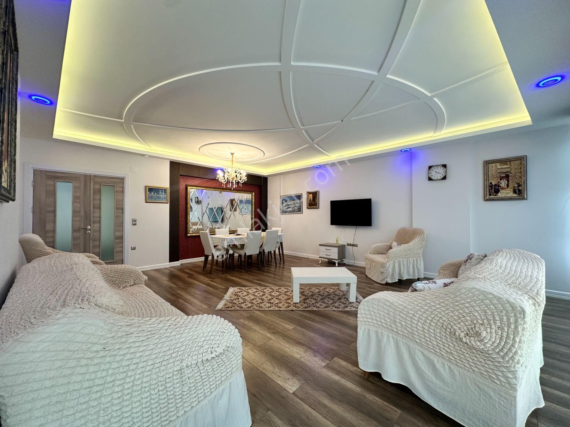 Cağaloğlu Tramvay Arası Sitede 4+1 Satılık Daire - Görsel 7