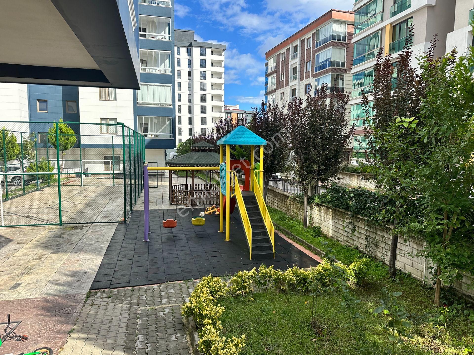 Cağaloğlu Tramvay Arası Sitede 4+1 Satılık Daire - Görsel 31