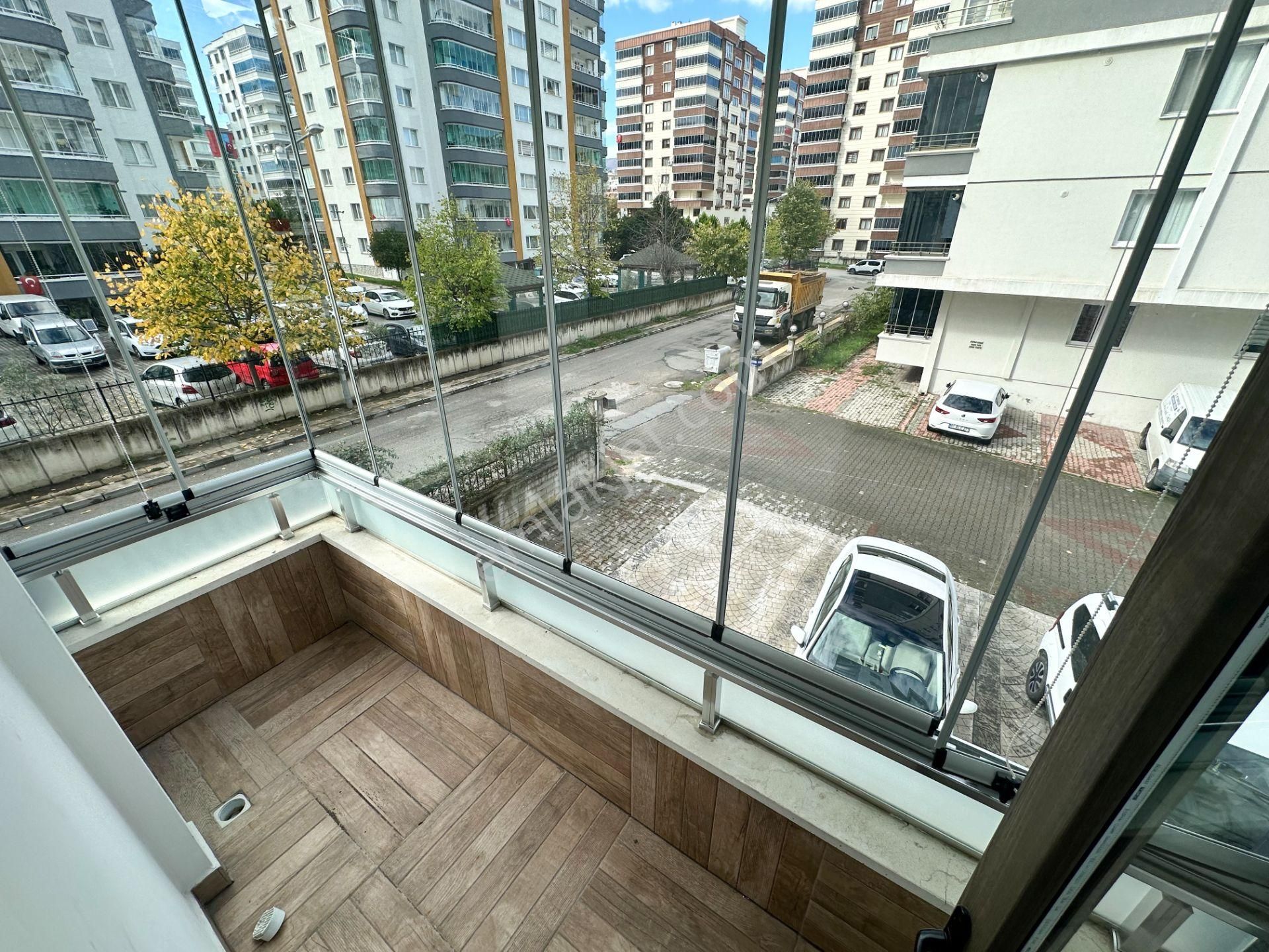 Cağaloğlu Tramvay Arası Sitede 4+1 Satılık Daire - Görsel 17