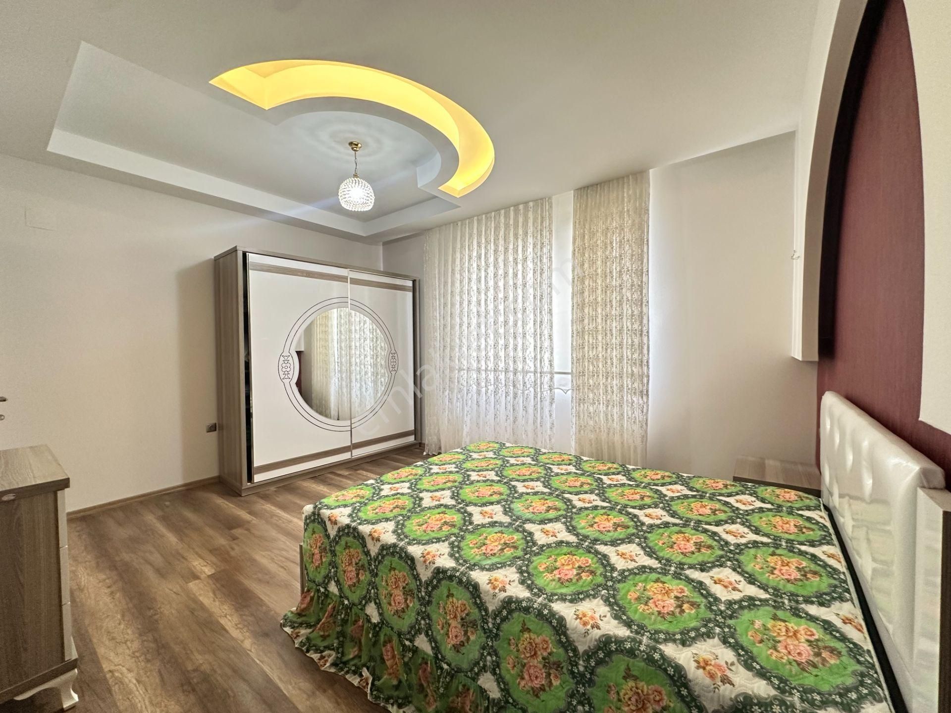 Cağaloğlu Tramvay Arası Sitede 4+1 Satılık Daire - Görsel 14