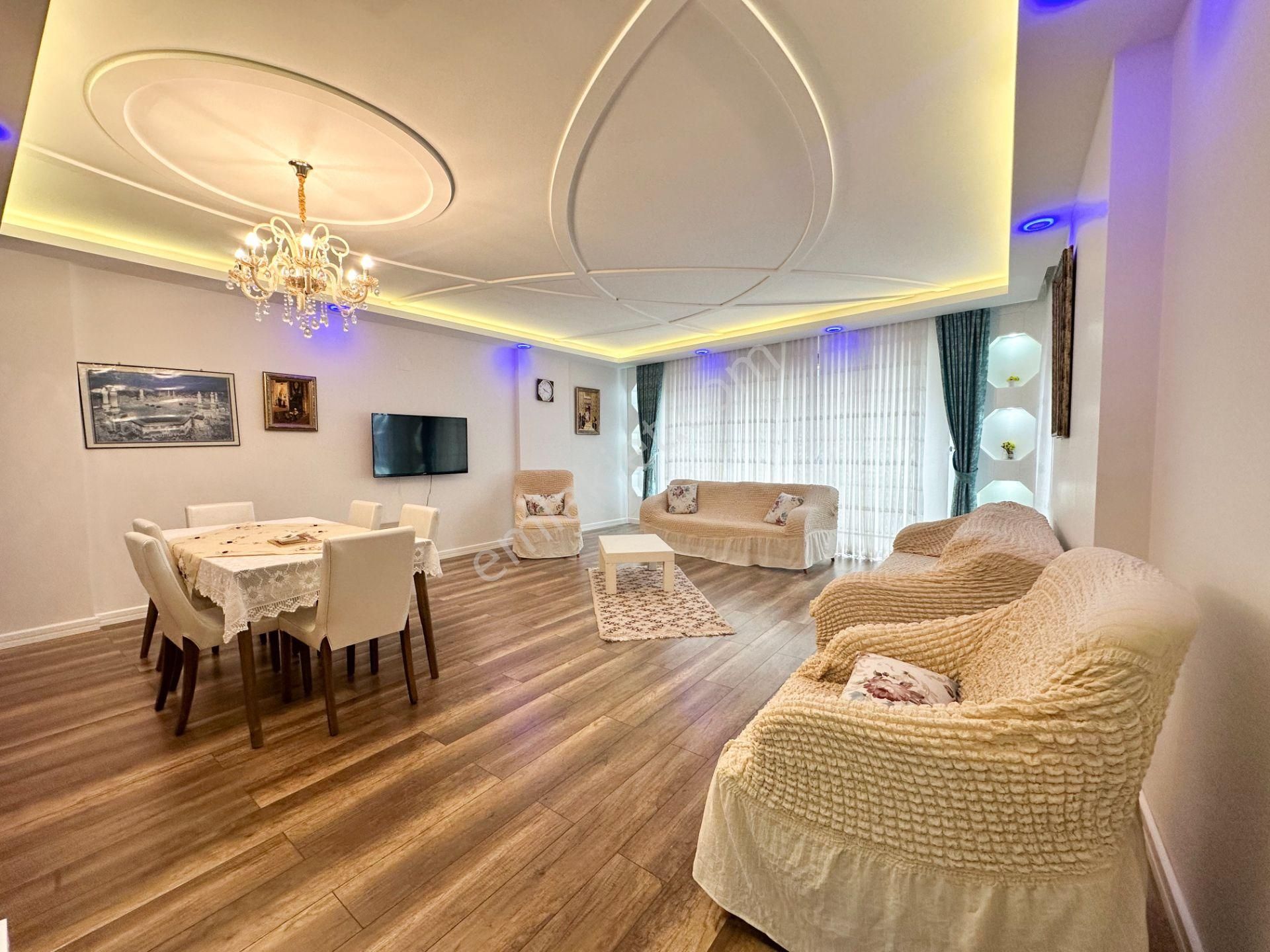 Cağaloğlu Tramvay Arası Sitede 4+1 Satılık Daire - Görsel 4