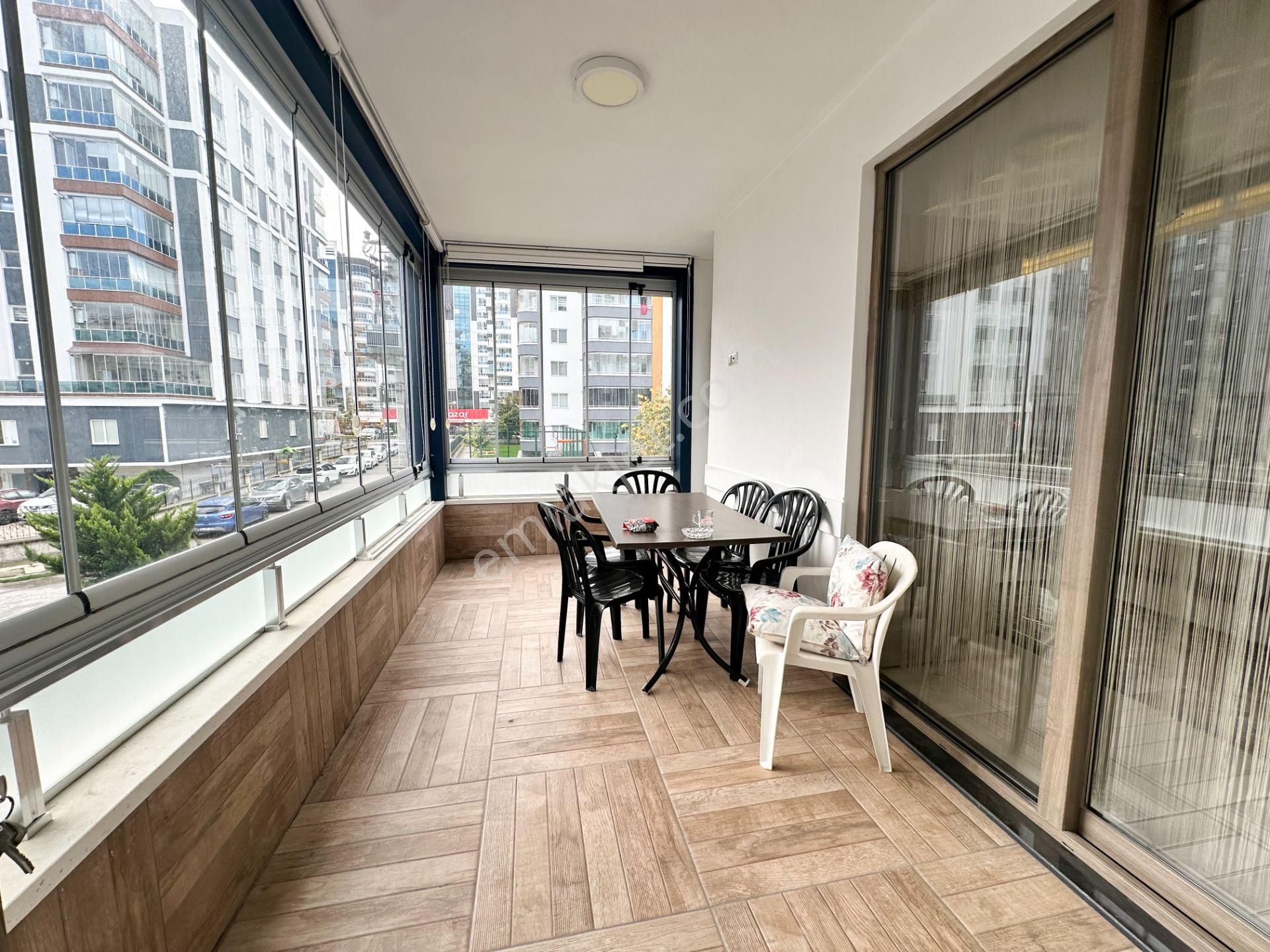 Cağaloğlu Tramvay Arası Sitede 4+1 Satılık Daire - Görsel 8