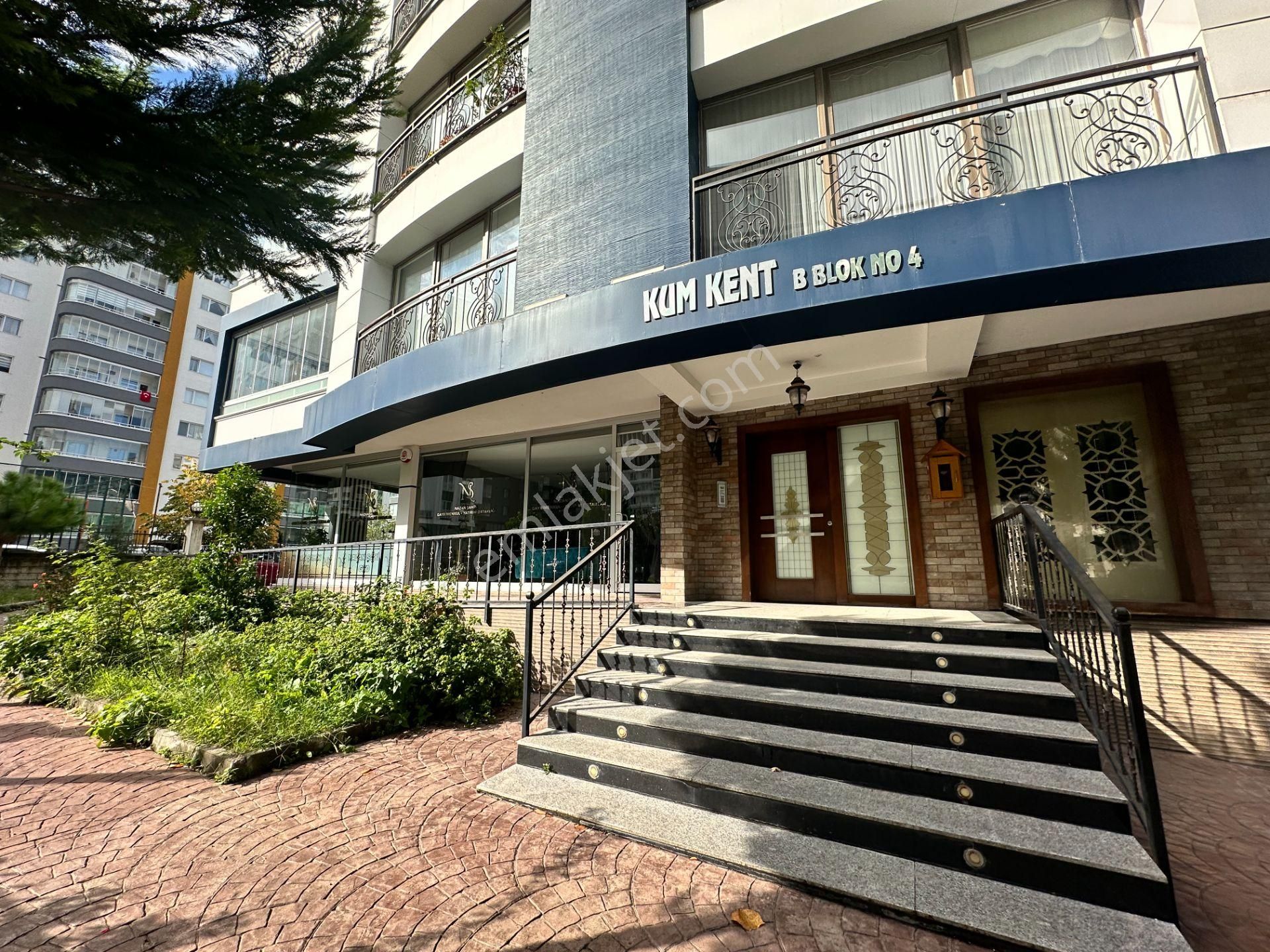 Cağaloğlu Tramvay Arası Sitede 4+1 Satılık Daire - Görsel 27