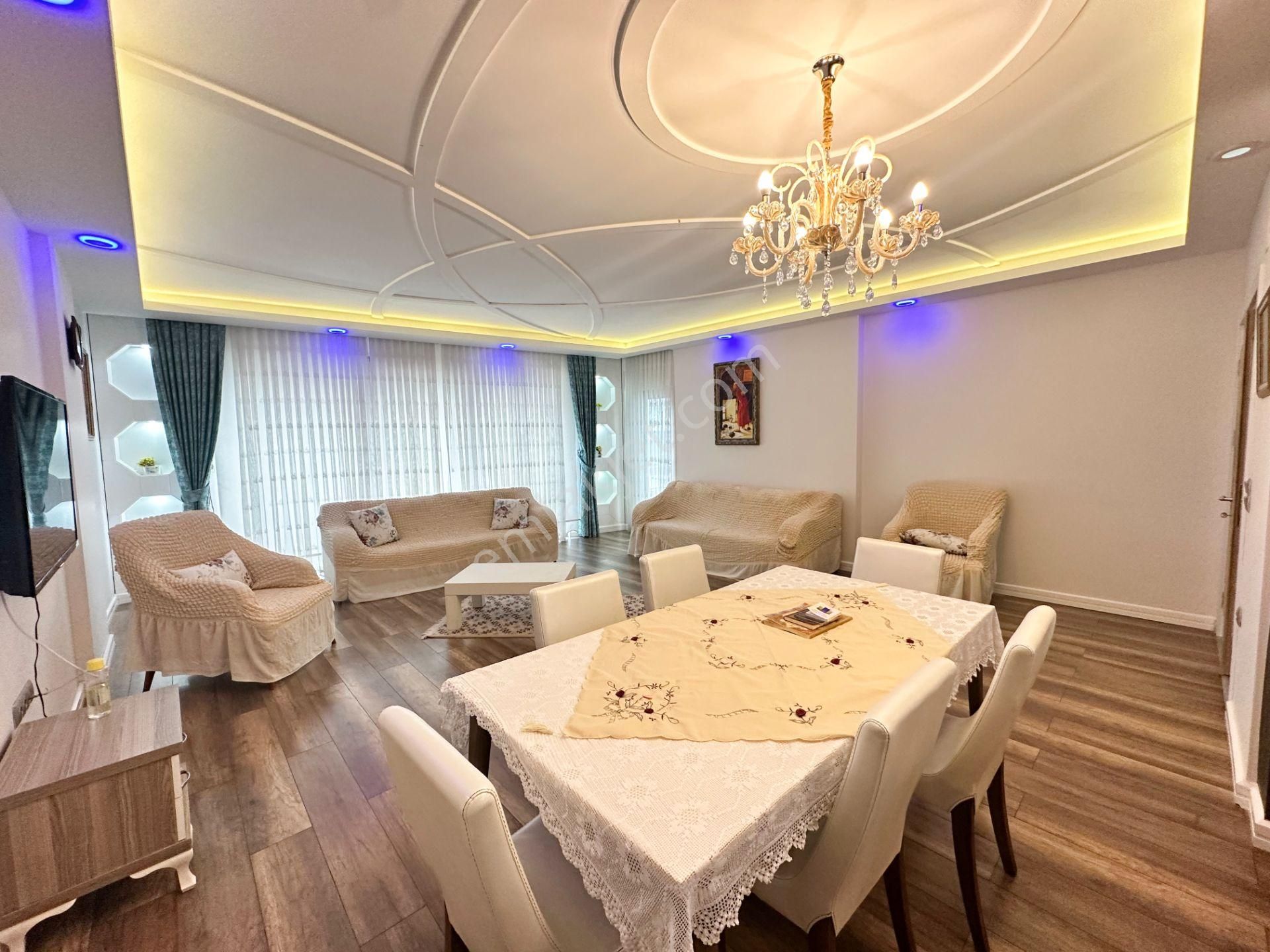 Cağaloğlu Tramvay Arası Sitede 4+1 Satılık Daire - Görsel 5