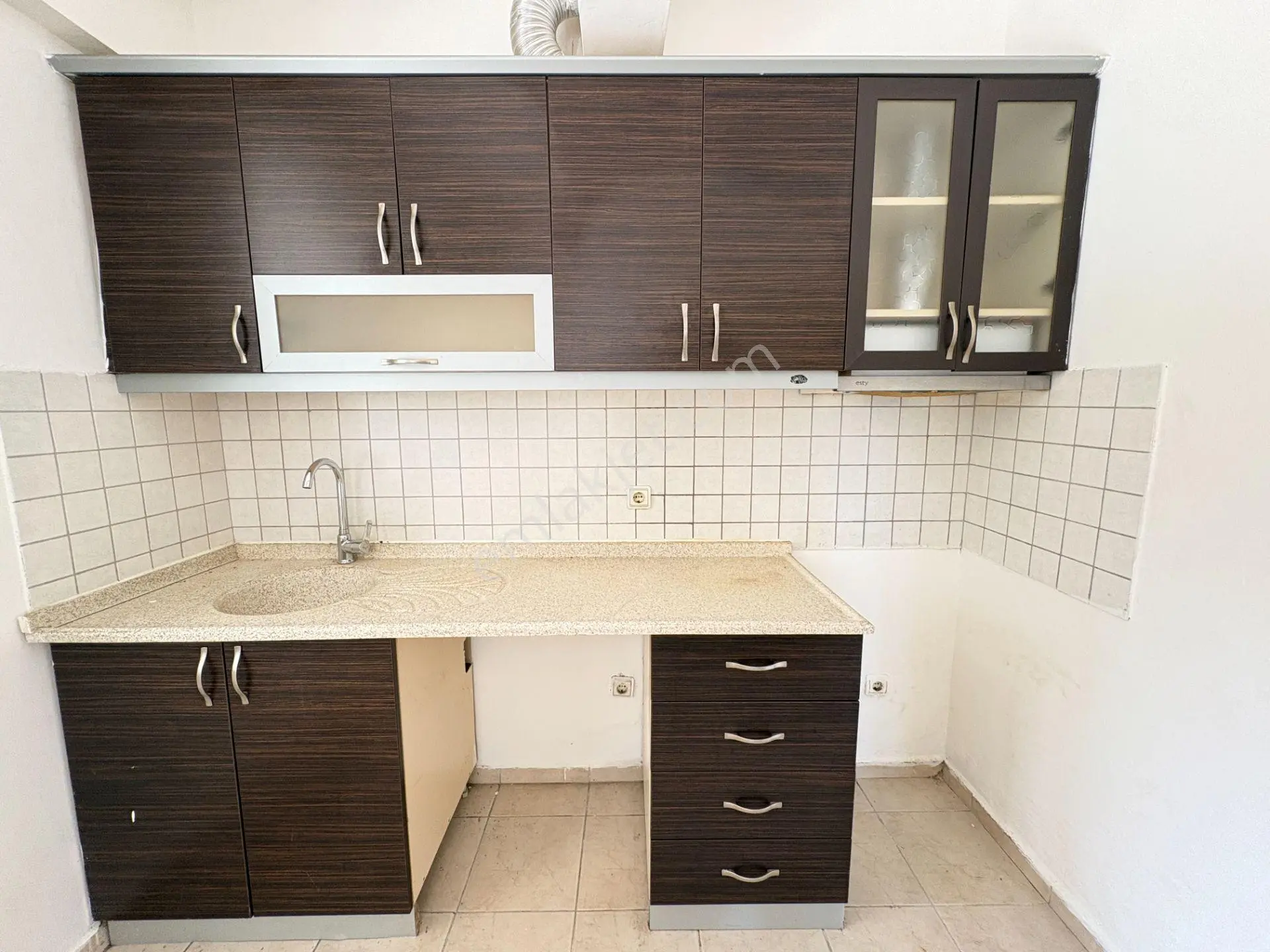 Servis Güzergahı Yakını İçi Full Yapılı Keyifli 2+1 - Görsel 5
