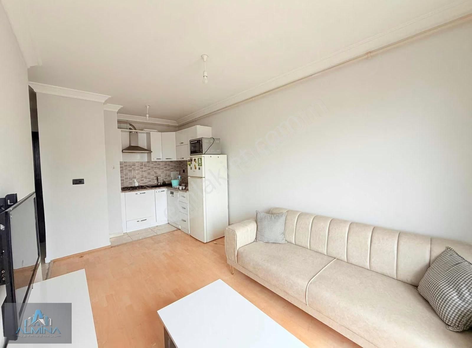 Almina'dan Merkezi Konumda Temiz Eşyalı Fırsat Kiralık Daire - Görsel 14