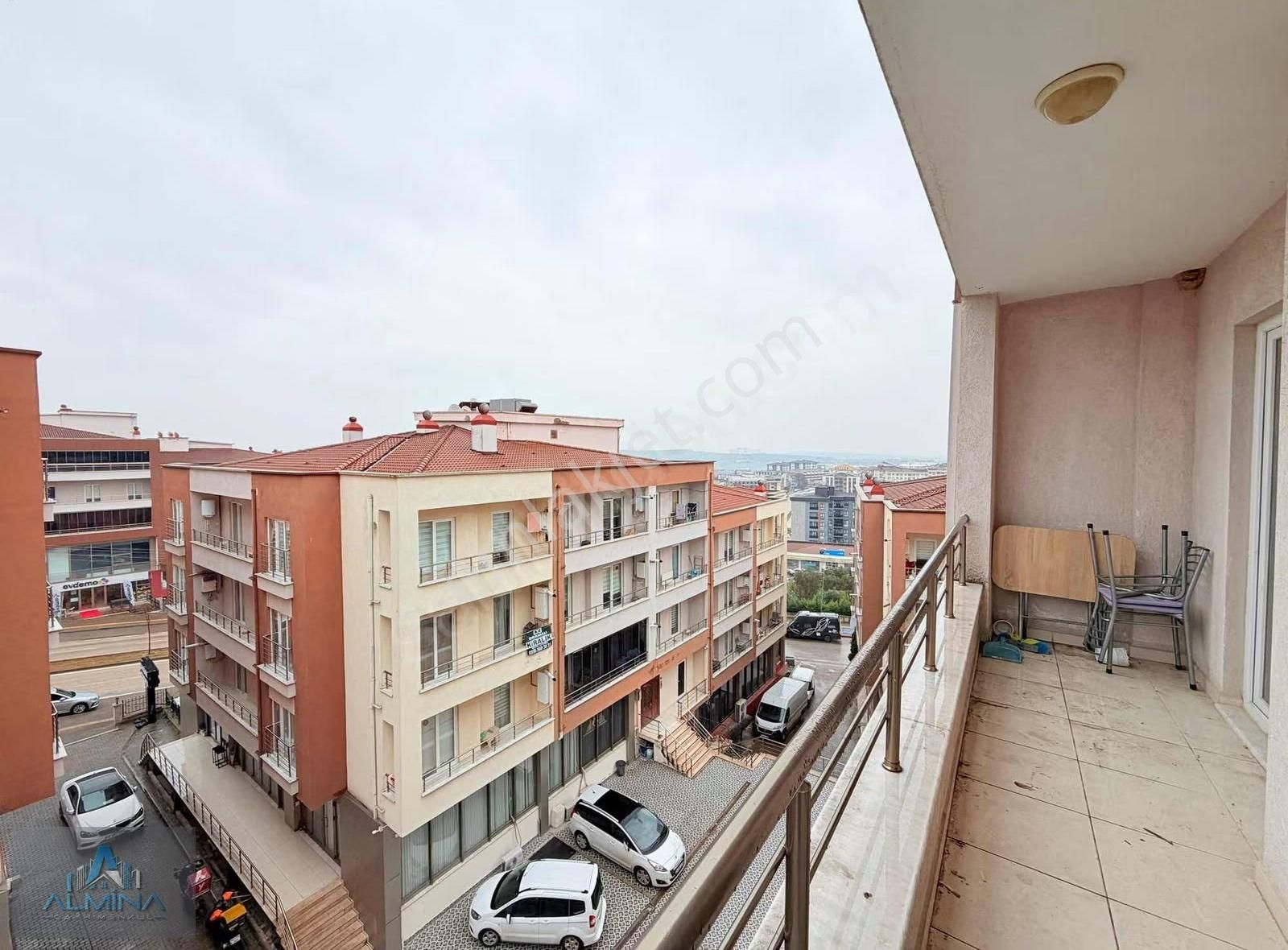 Almina'dan Merkezi Konumda Temiz Eşyalı Fırsat Kiralık Daire - Görsel 16