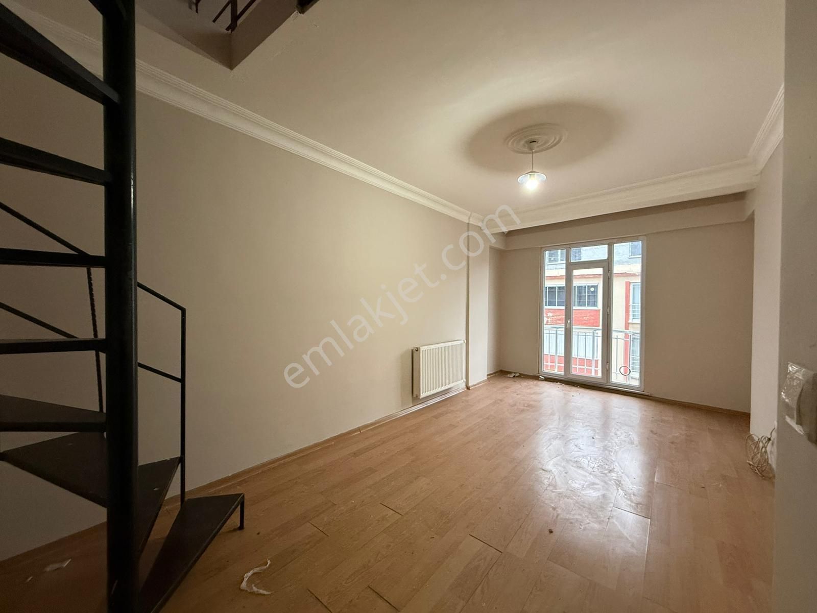 Kiralık Kıraç Hürriyet Mah'de 3+2 180 M² Teraslı Dubleks Daire - Görsel 3