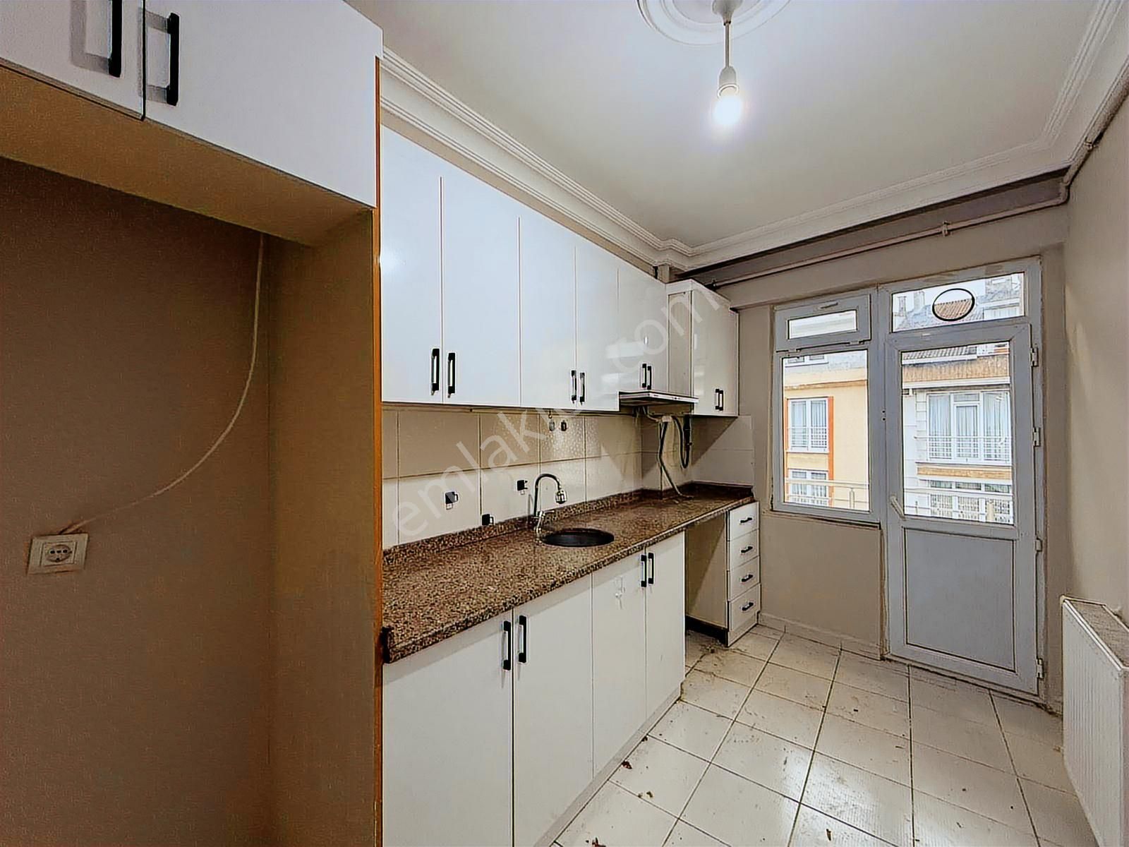 Kiralık Kıraç Hürriyet Mah'de 3+2 180 M² Teraslı Dubleks Daire - Görsel 11