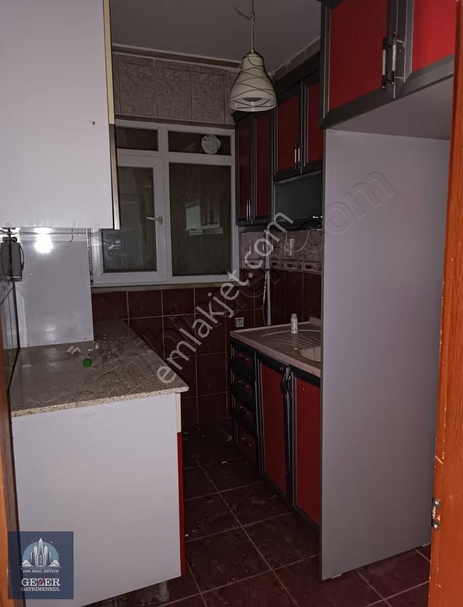 Küçükköy Meydanda Harika Konum'da Orta Kat Kiralık 2+1 Daire - Görsel 5