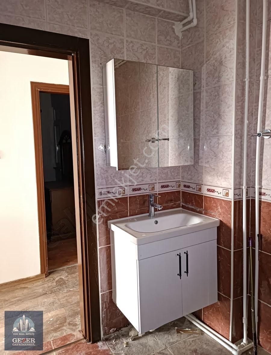 Küçükköy Meydanda Harika Konum'da Orta Kat Kiralık 2+1 Daire - Görsel 7