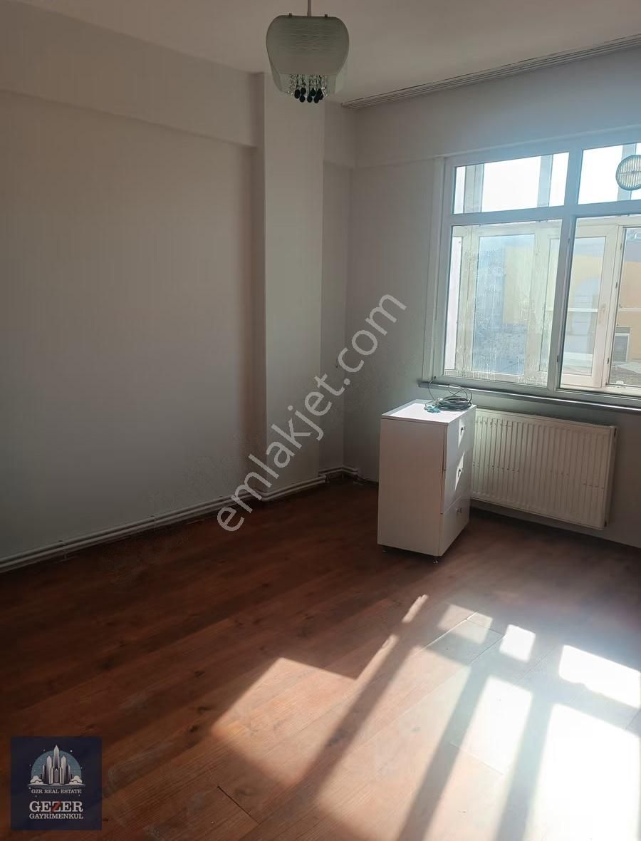 Küçükköy Meydanda Harika Konum'da Orta Kat Kiralık 2+1 Daire - Görsel 12