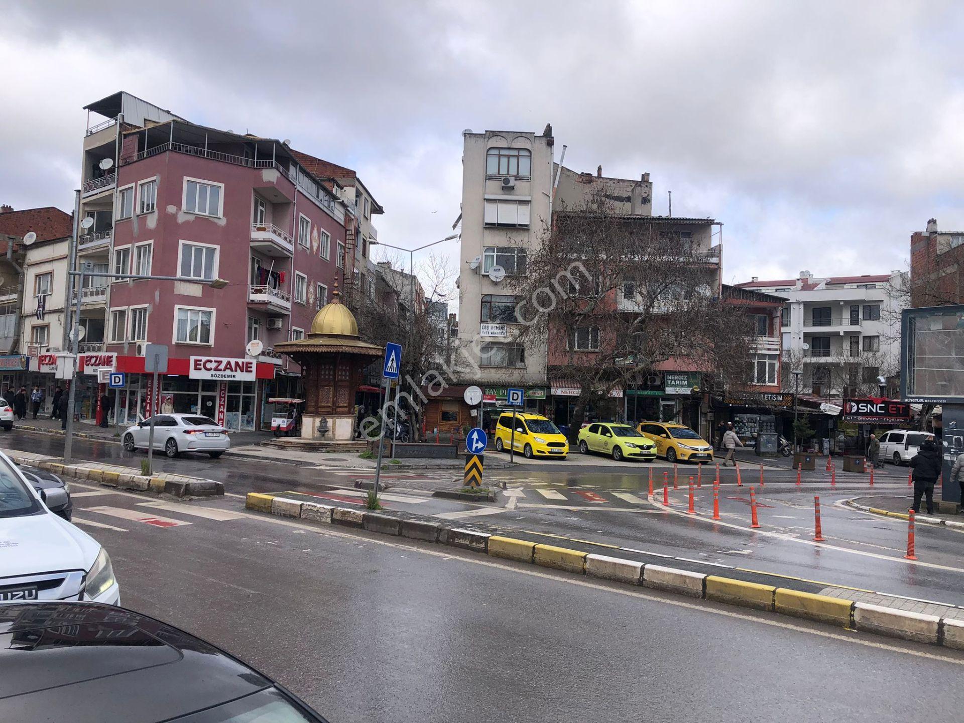 Cb King'den Kasaplar Mahallesi Çardaklı Mevkii Satılık Dükkan