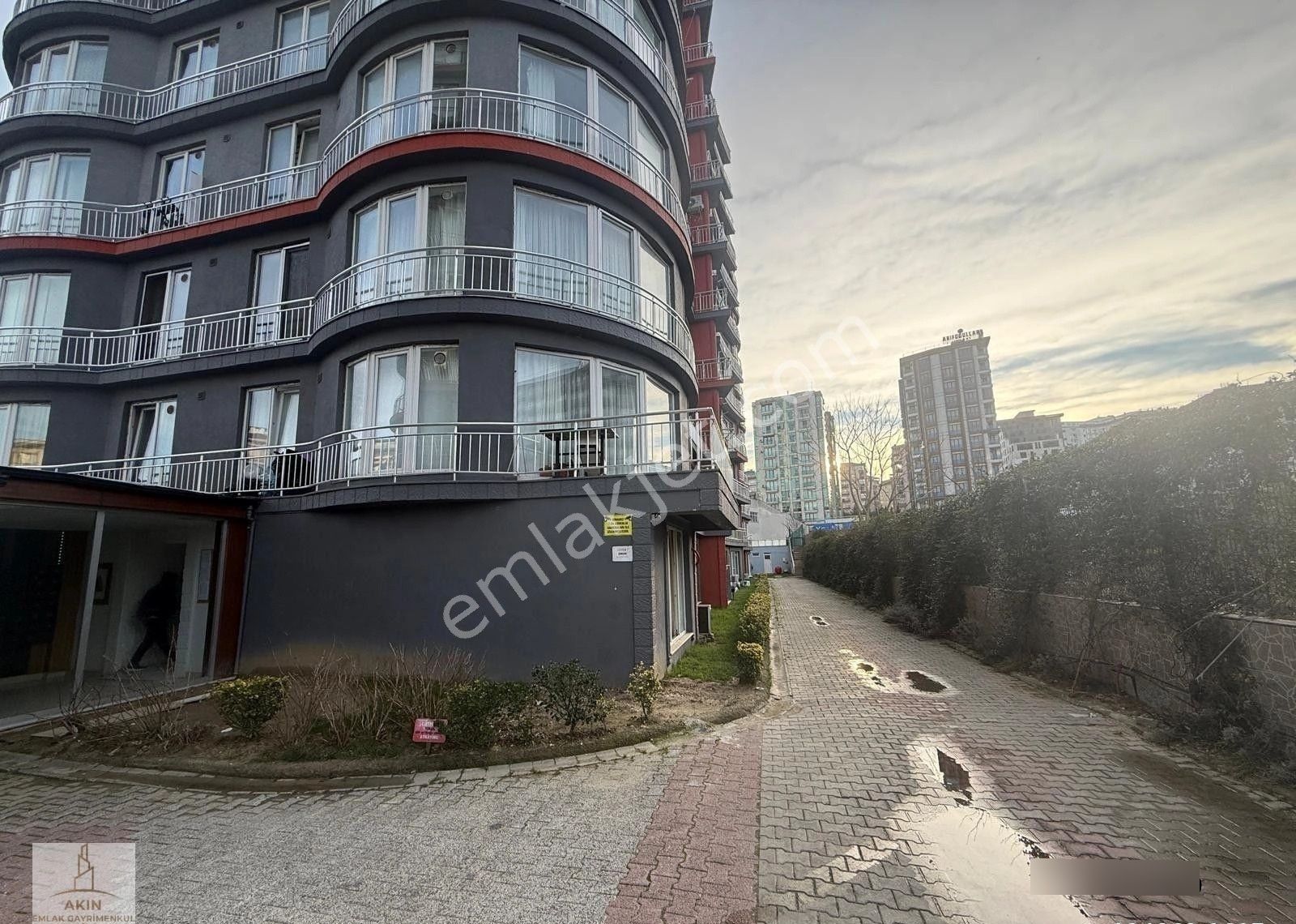 Esenyurt Royal Garden 1+1 Kiralık Eşyalı Şehir Cephe Harika Daire - Görsel 15