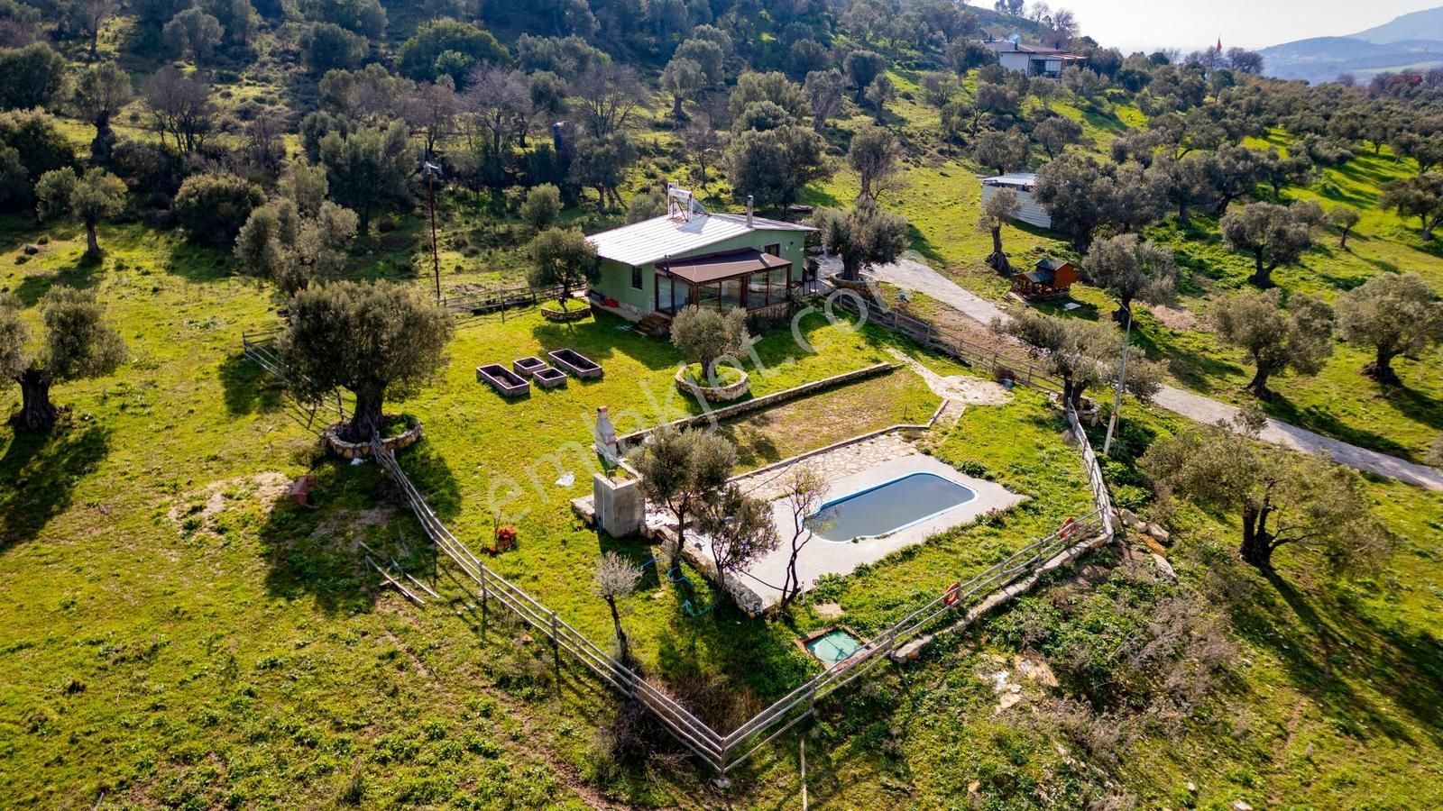 Foça Mustafa Kemal Atatürk Mah. Satılık Tarla - Görsel 5