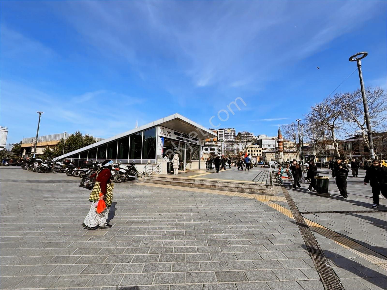 Üsküdar Tam Merkezde Harika Lokasyonda,kiralık İşyeri - Görsel 4