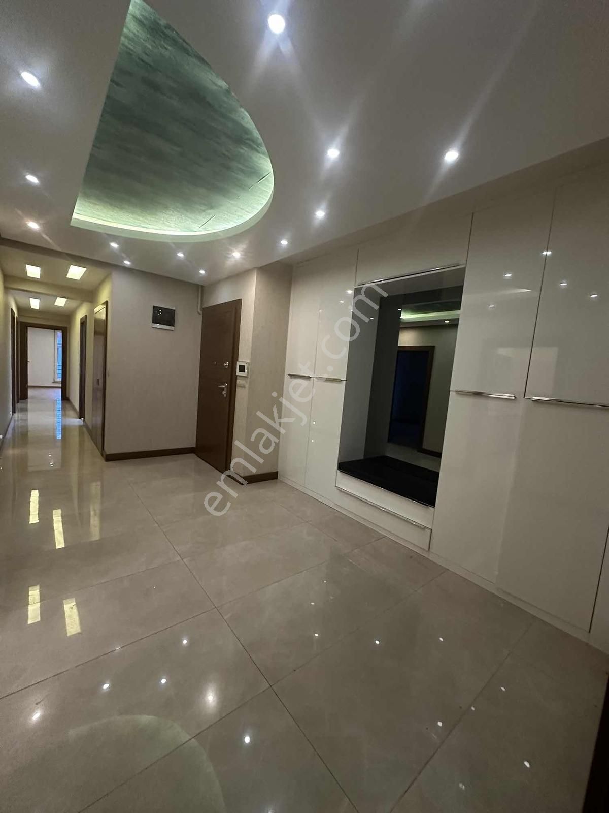Remax Advantage'dan Balat Ormanı Manzaralı 4+1 Kiralık Daire - Görsel 12