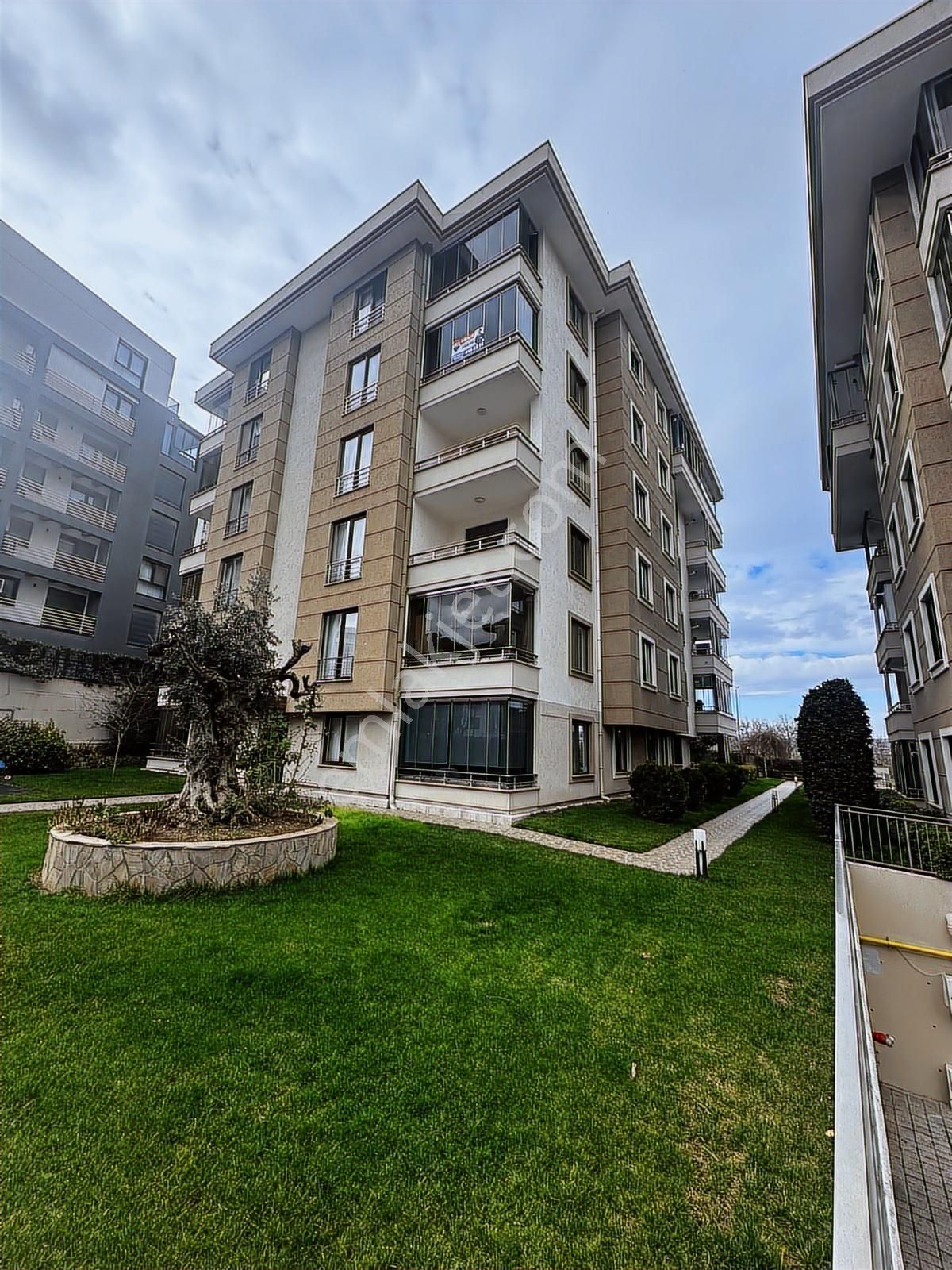 Remax Advantage'dan Balat Ormanı Manzaralı 4+1 Kiralık Daire - Görsel 22