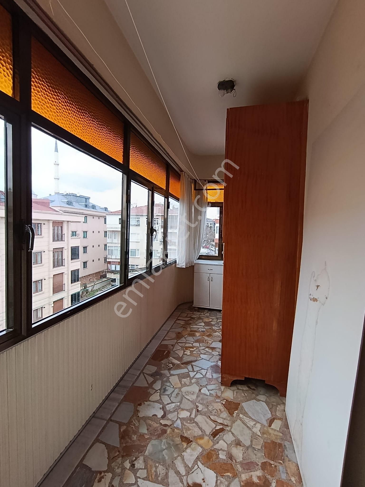 Bahçelievler Mahallesi Talatpaşa Caddesi Üzerinde 3+1 Kiralık Da - Görsel 19
