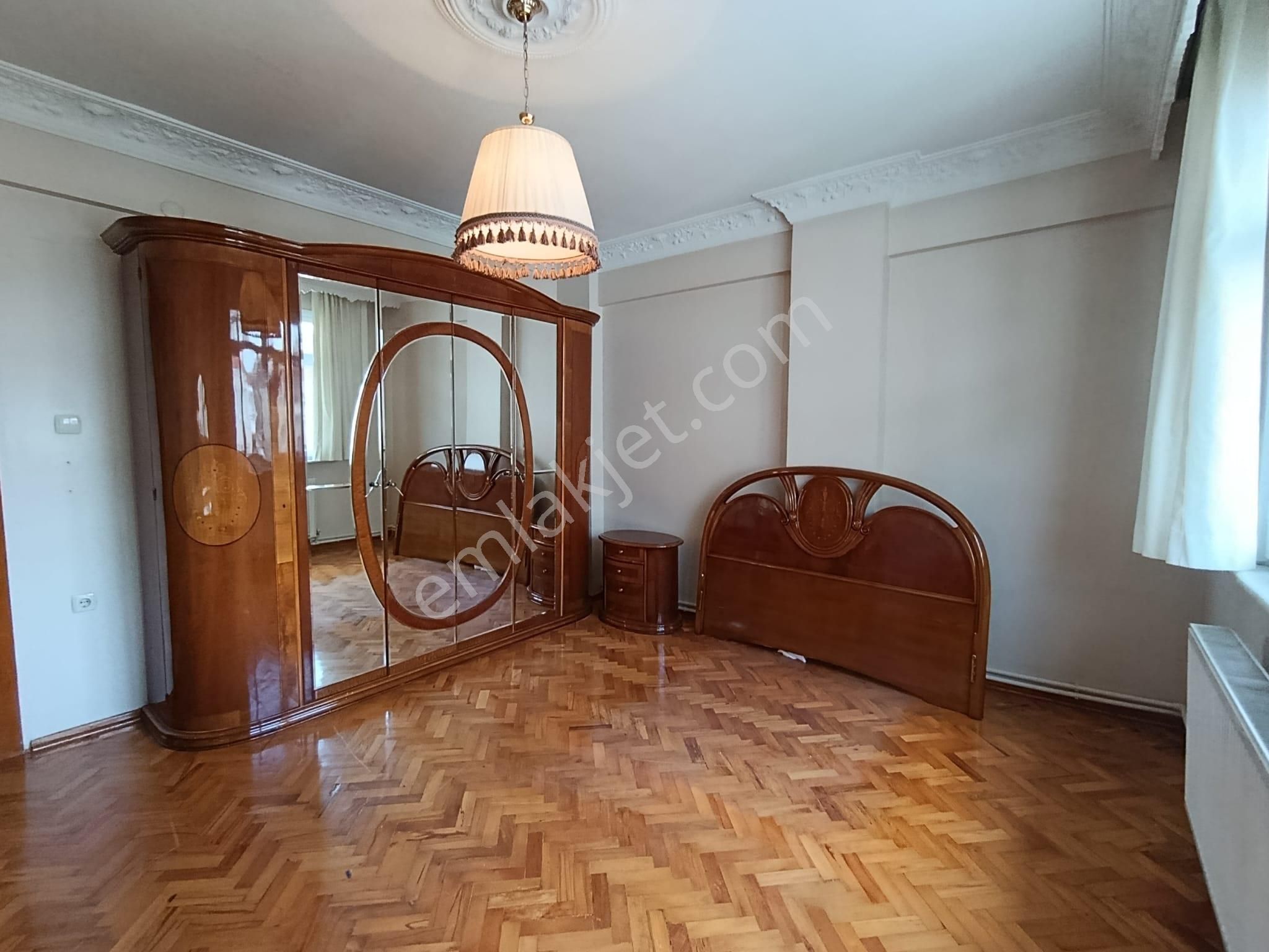 Bahçelievler Mahallesi Talatpaşa Caddesi Üzerinde 3+1 Kiralık Da - Görsel 16