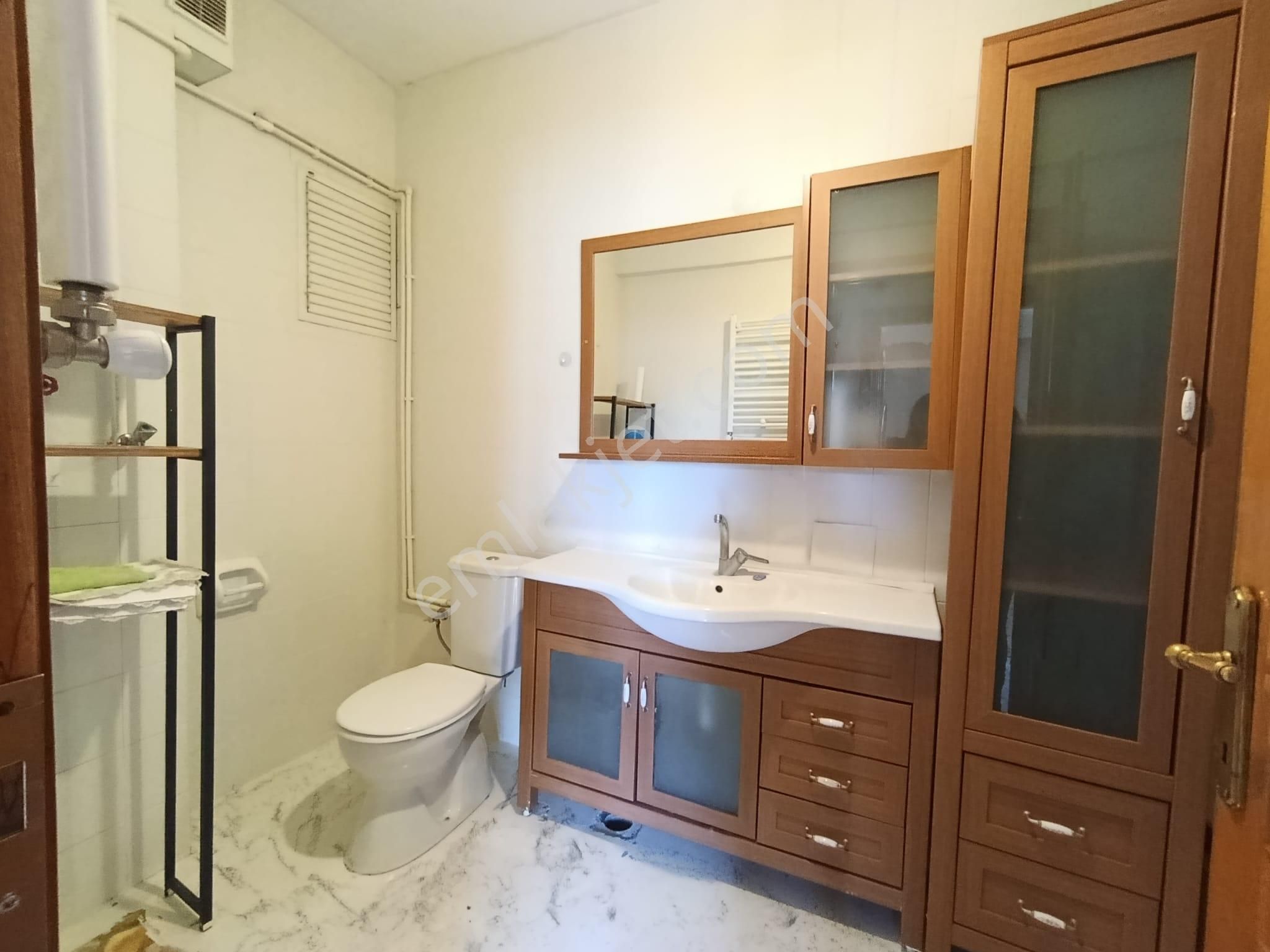 Bahçelievler Mahallesi Talatpaşa Caddesi Üzerinde 3+1 Kiralık Da - Görsel 21