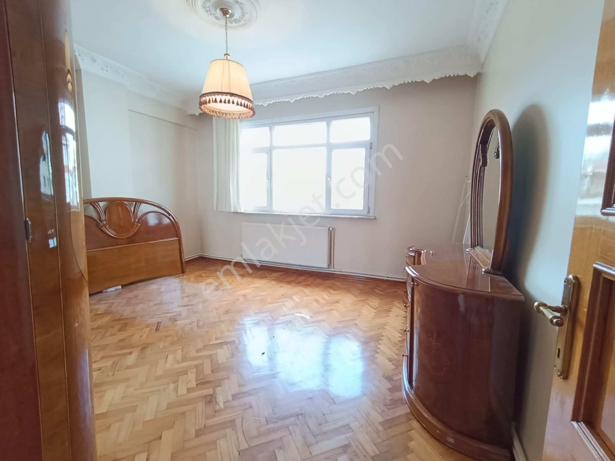 Bahçelievler Mahallesi Talatpaşa Caddesi Üzerinde 3+1 Kiralık Da - Görsel 15