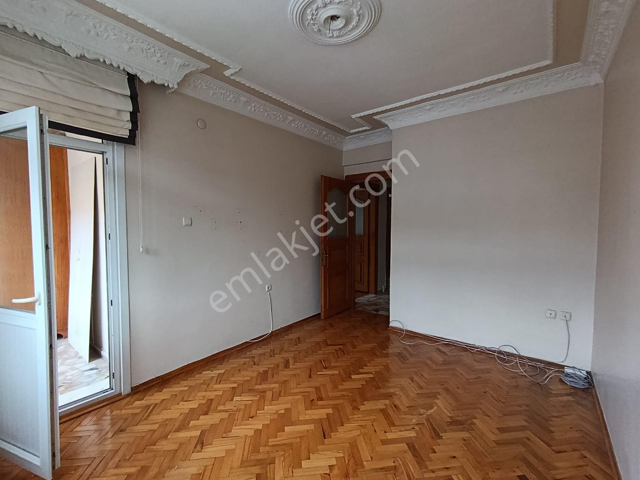 Bahçelievler Mahallesi Talatpaşa Caddesi Üzerinde 3+1 Kiralık Da - Görsel 25